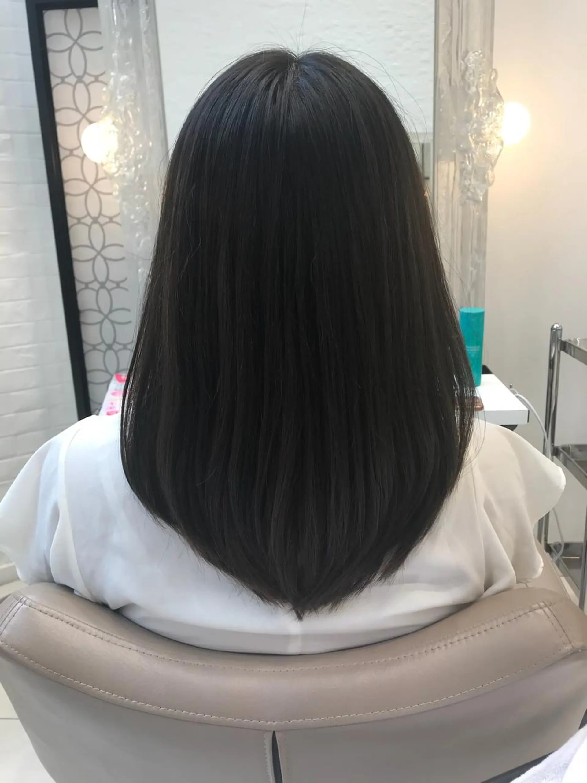 ミディアム カラー ダークグレー ダークグレージュ グレージュ ショート、ボブ/ 川鍋薫のヘアスタイル