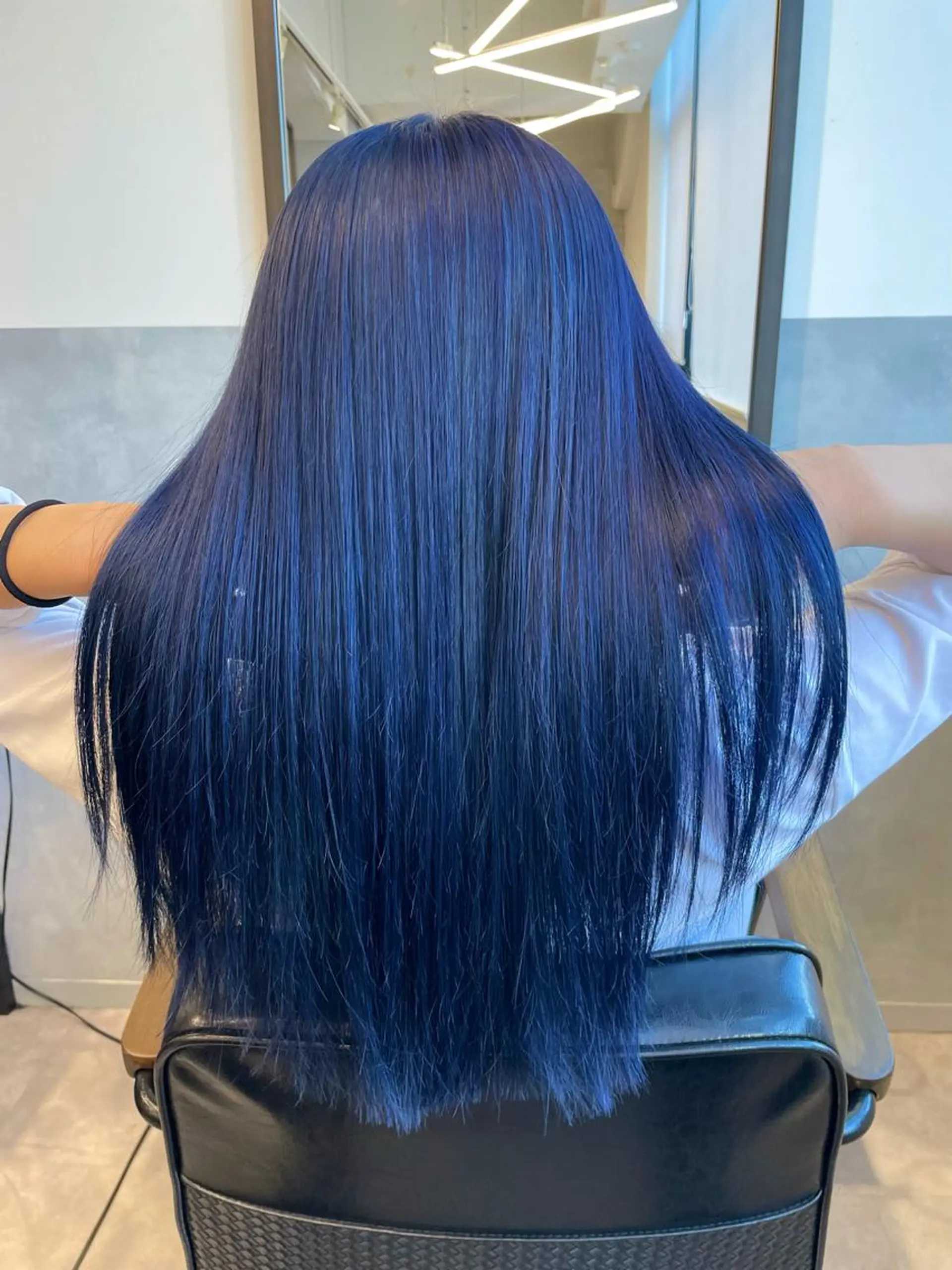 ロング カラー ブリーチ ブルーカラー ブルージュ ケアブリーチ ダブルカラー ツノダ ルカのヘアスタイル