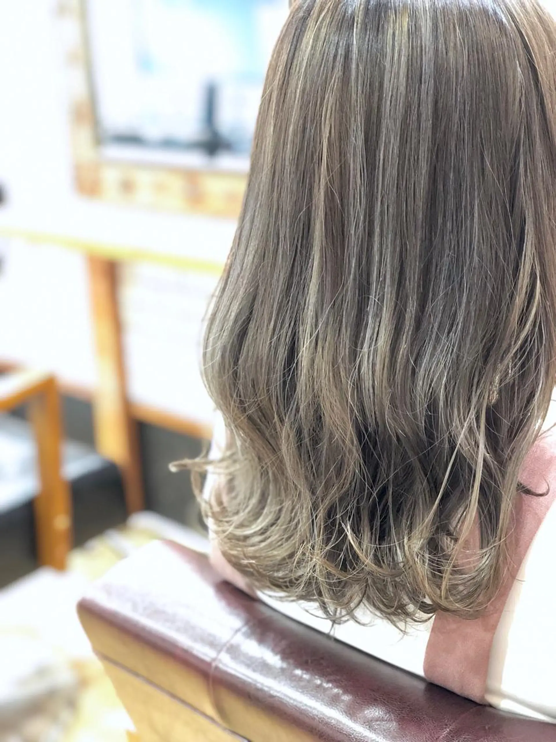 ミディアム カラー ヘアカラー トリートメント THREE所属・THREE 関根大のヘアスタイル