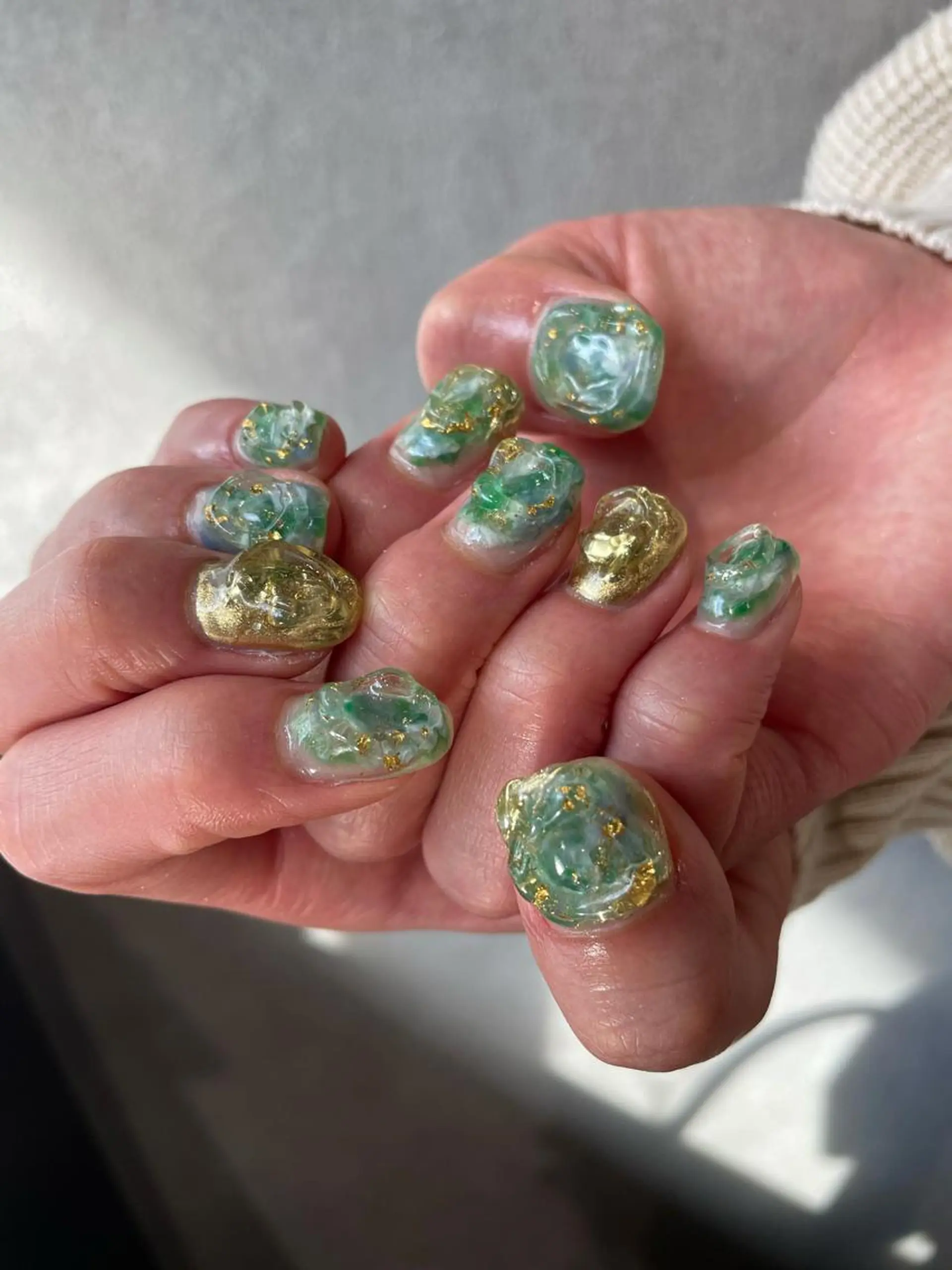 ネイル クリアネイル 氷ネイル・うるうるネイル キラキラネイル ハンドネイル ナチュラル透明感🌱 小山美樹子のヘアスタイル