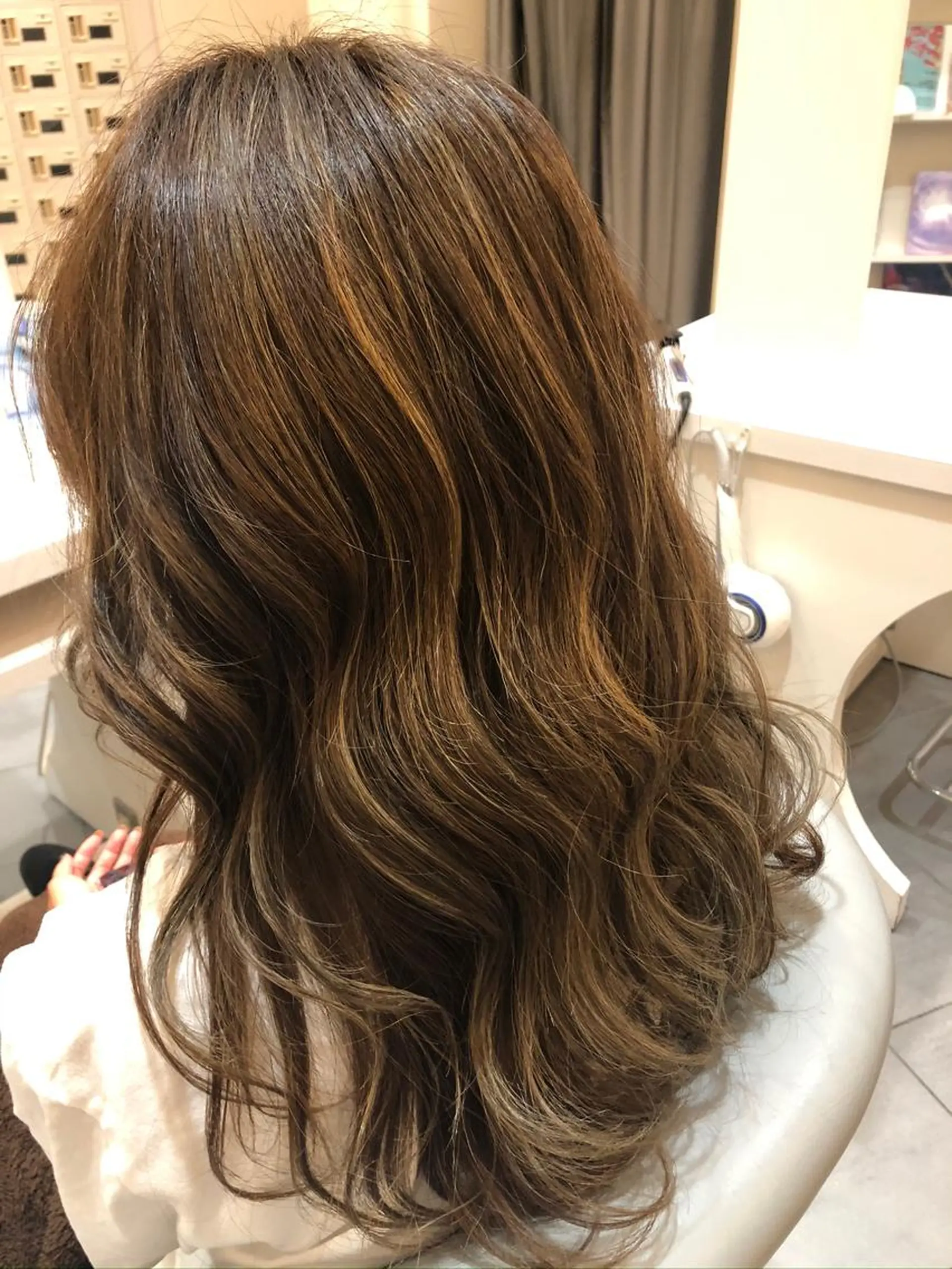 ロング FLAPPER所属・ハイトーンカラー /パーマ/亀井のヘアスタイル