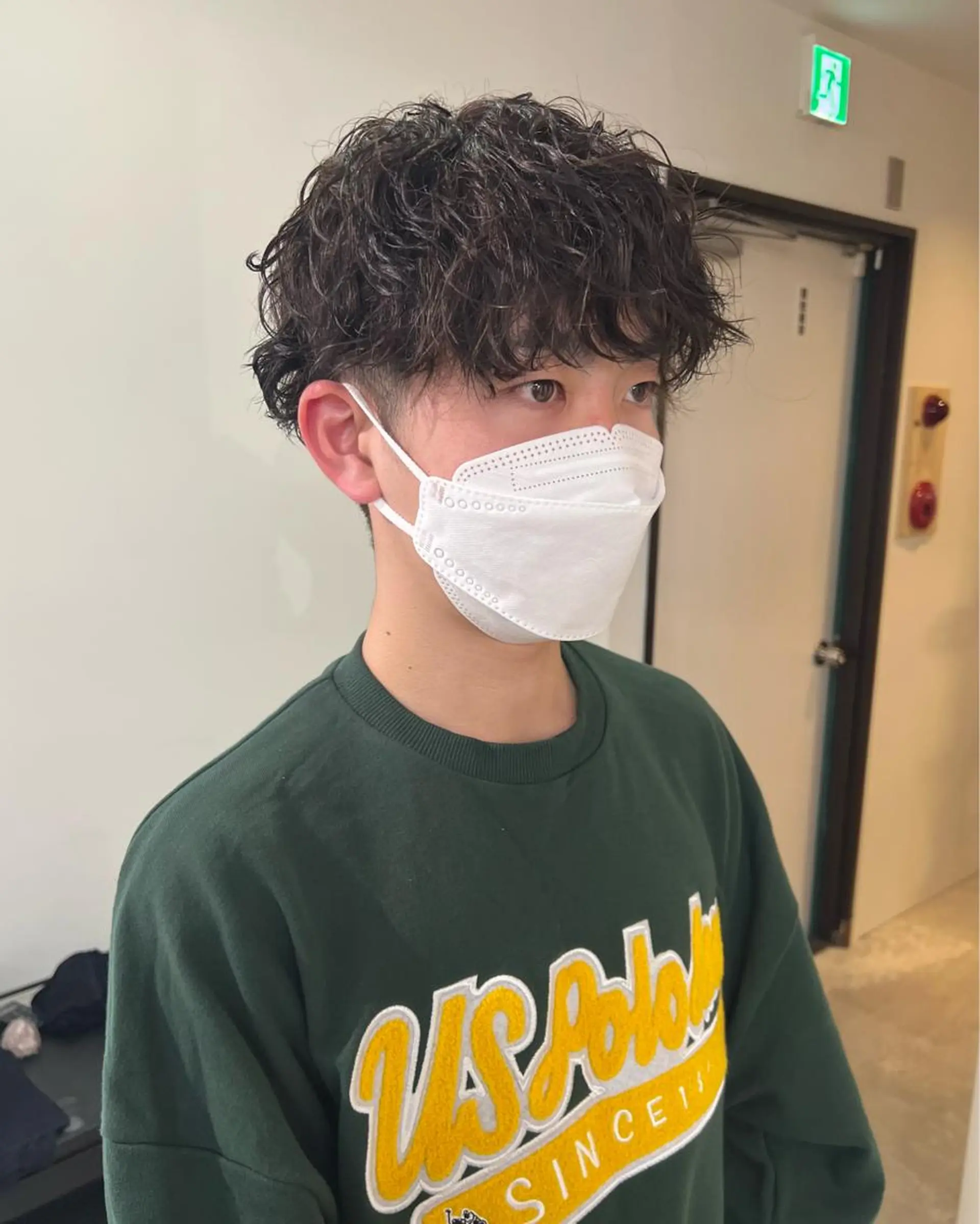 パーマ メンズ メンズパーマ ツイストスパイラルパーマ スパイラルパーマ カット パーマ トリートメント RAIMA ハイトーン/ベージュのヘアスタイル