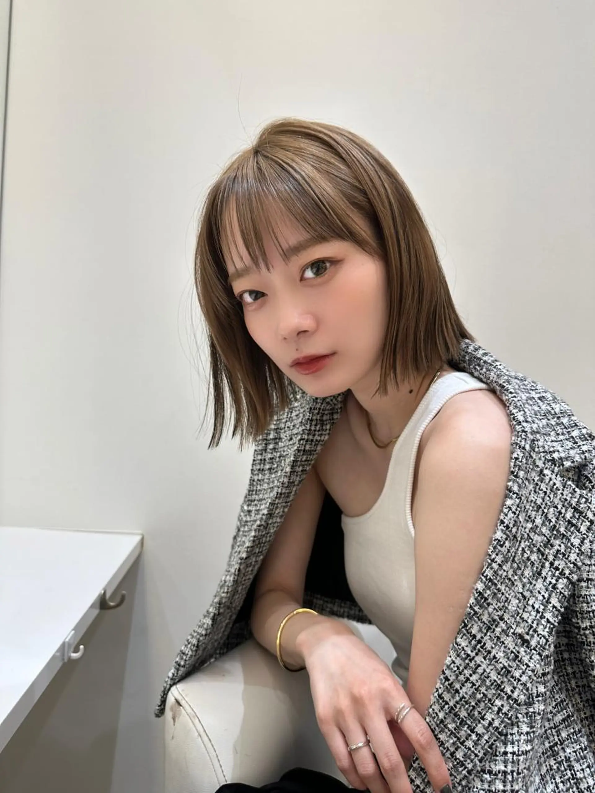 ミディアム カラー ヘアアレンジ 切りっぱなしボブ 黒髪 ボブ くびれヘア タンバルモリ 🌿レイヤー/ブリー チ/🌿‬JINのヘアスタイル