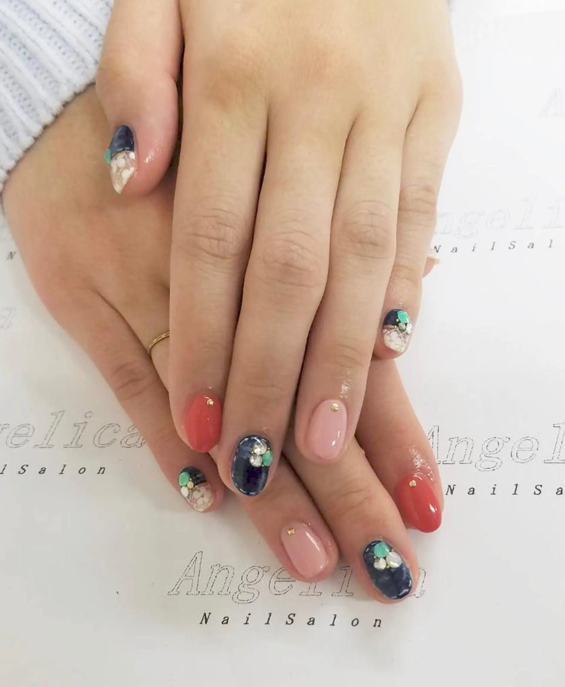 ネイル Angelica ネイリストのネイルデザイン