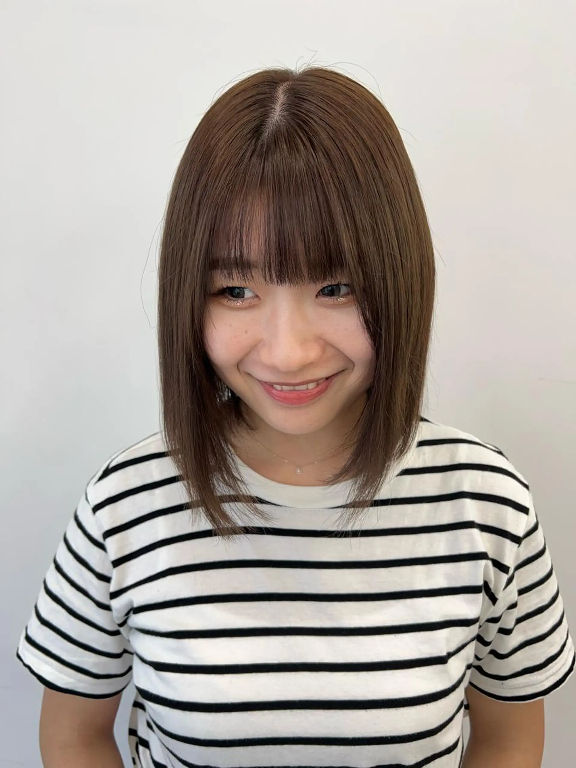 ショート カラー ✨ブリーチ/顔周り レイヤー¦YUKA✨のヘアスタイル