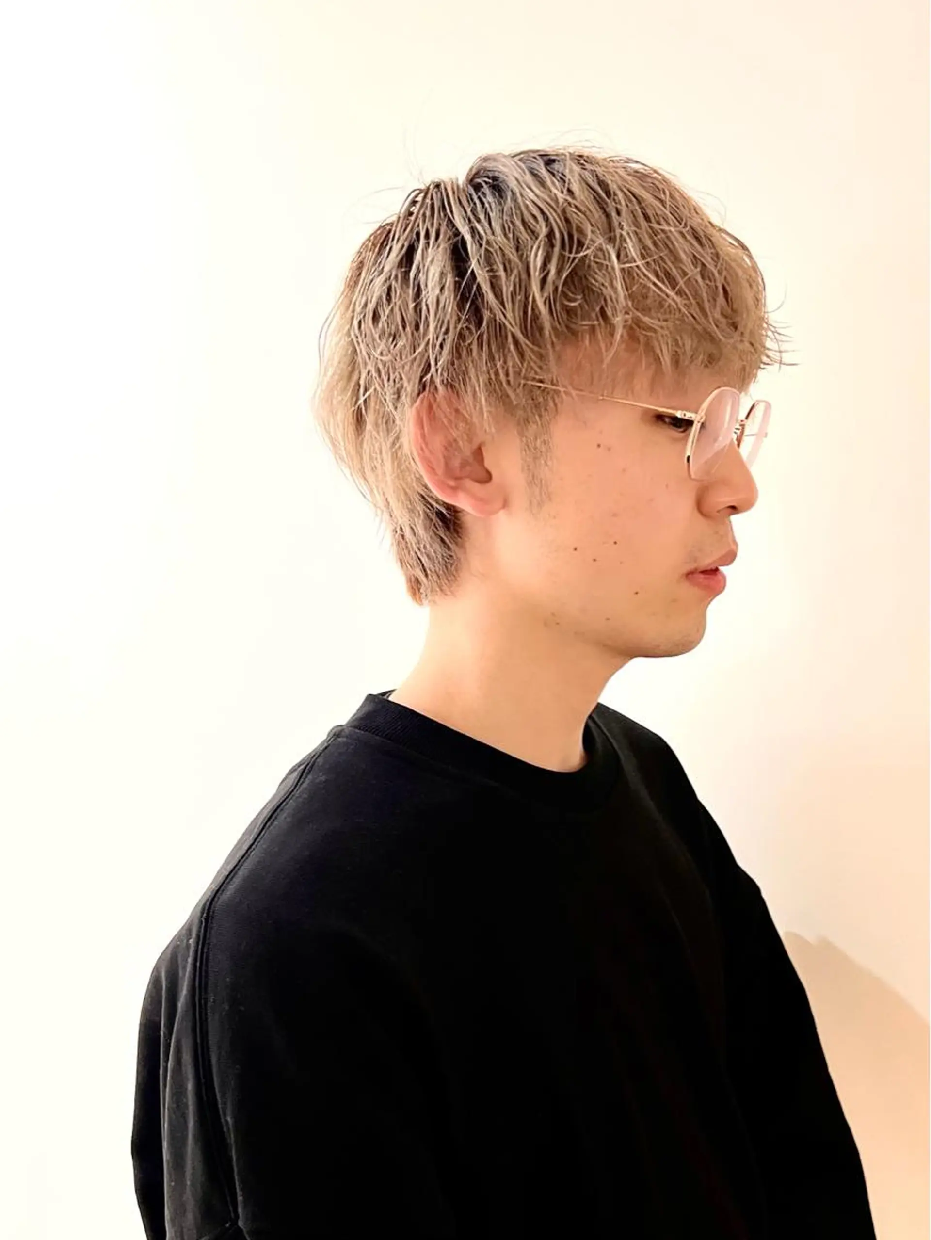 カラー メンズ メンズハイトーン マッシュ ハイトーンカラー ヘアカラー トリートメント RAIMA ハイトーン/ベージュのヘアスタイル