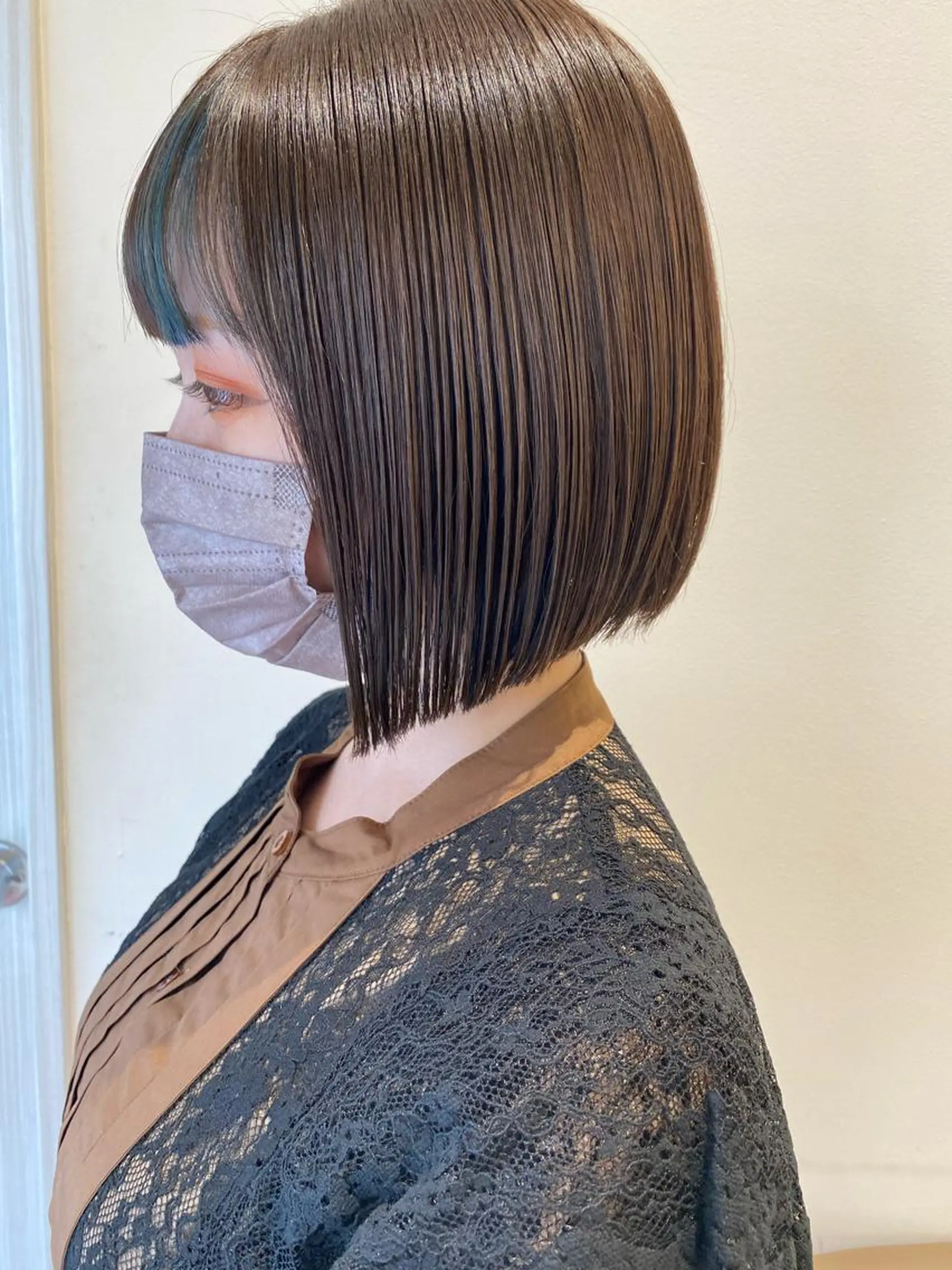 ミディアム カラー カット ヘアカラー トリートメント 細めハイライト🩶 ボブ/レイヤーカットのヘアスタイル