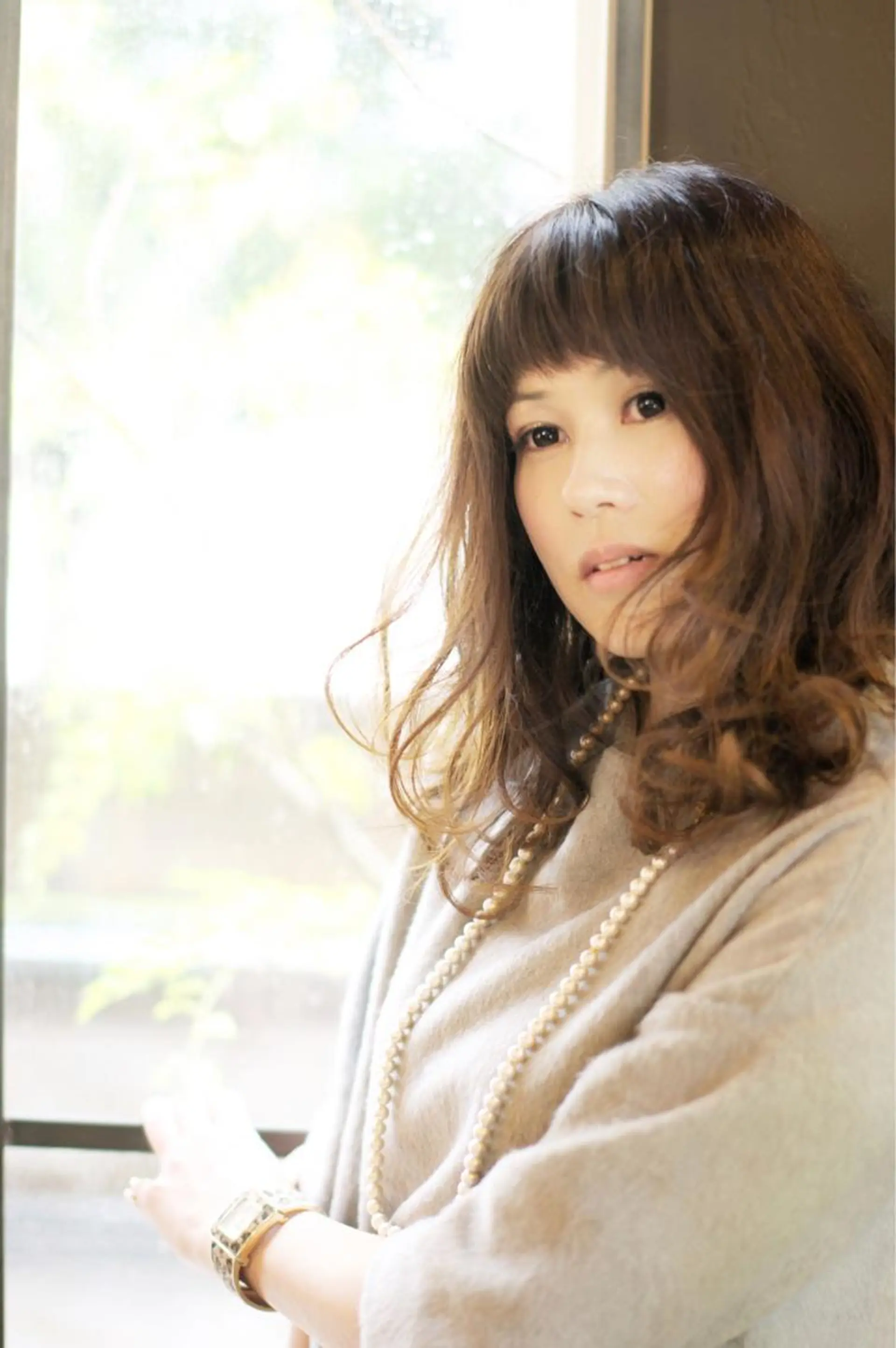 ミディアム セミロング Euphoria 【ユーフォリア】のヘアスタイル