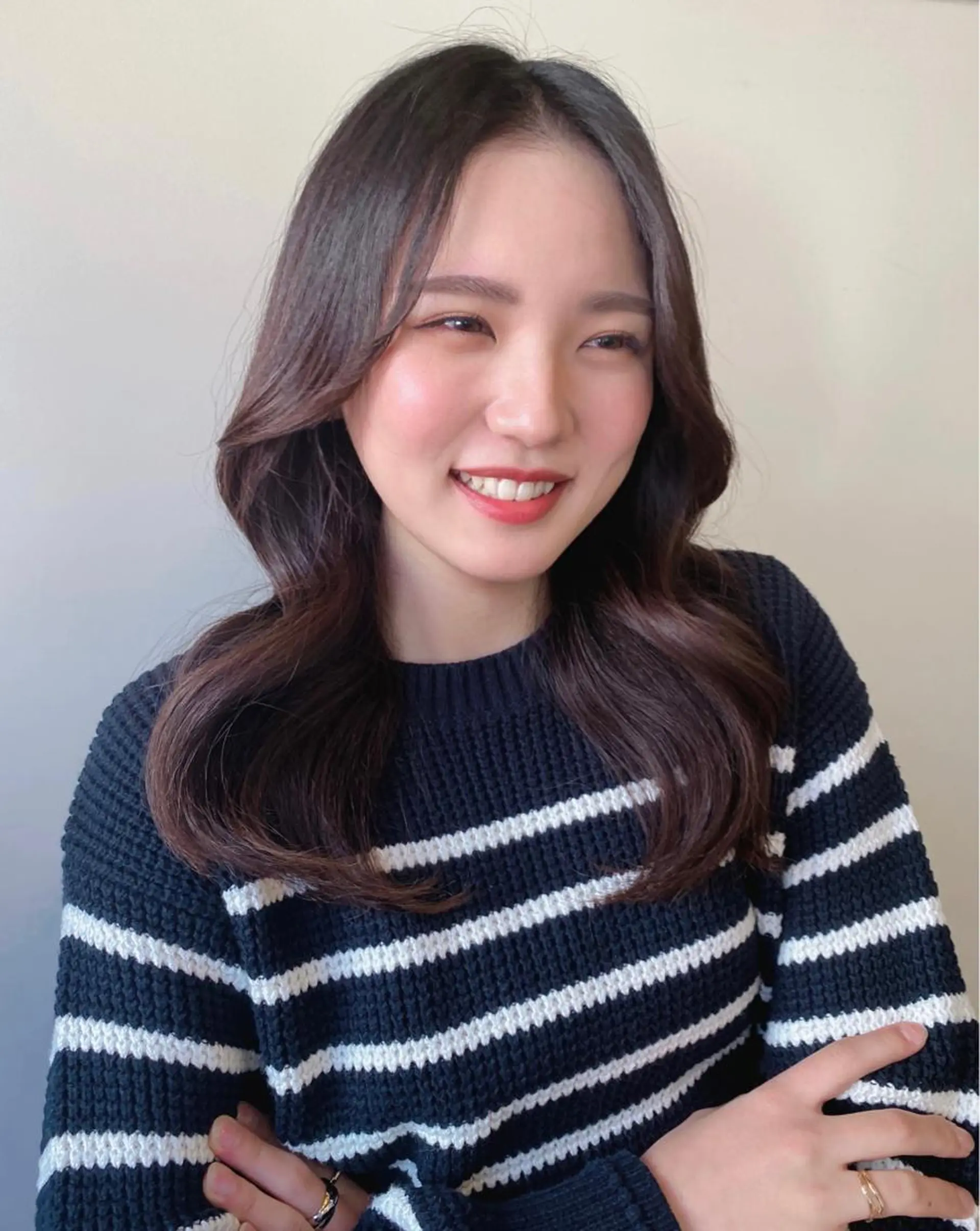 セミロング 顔周りカット 韓国風ヘア 【艶ヘア】 どうまえのヘアスタイル