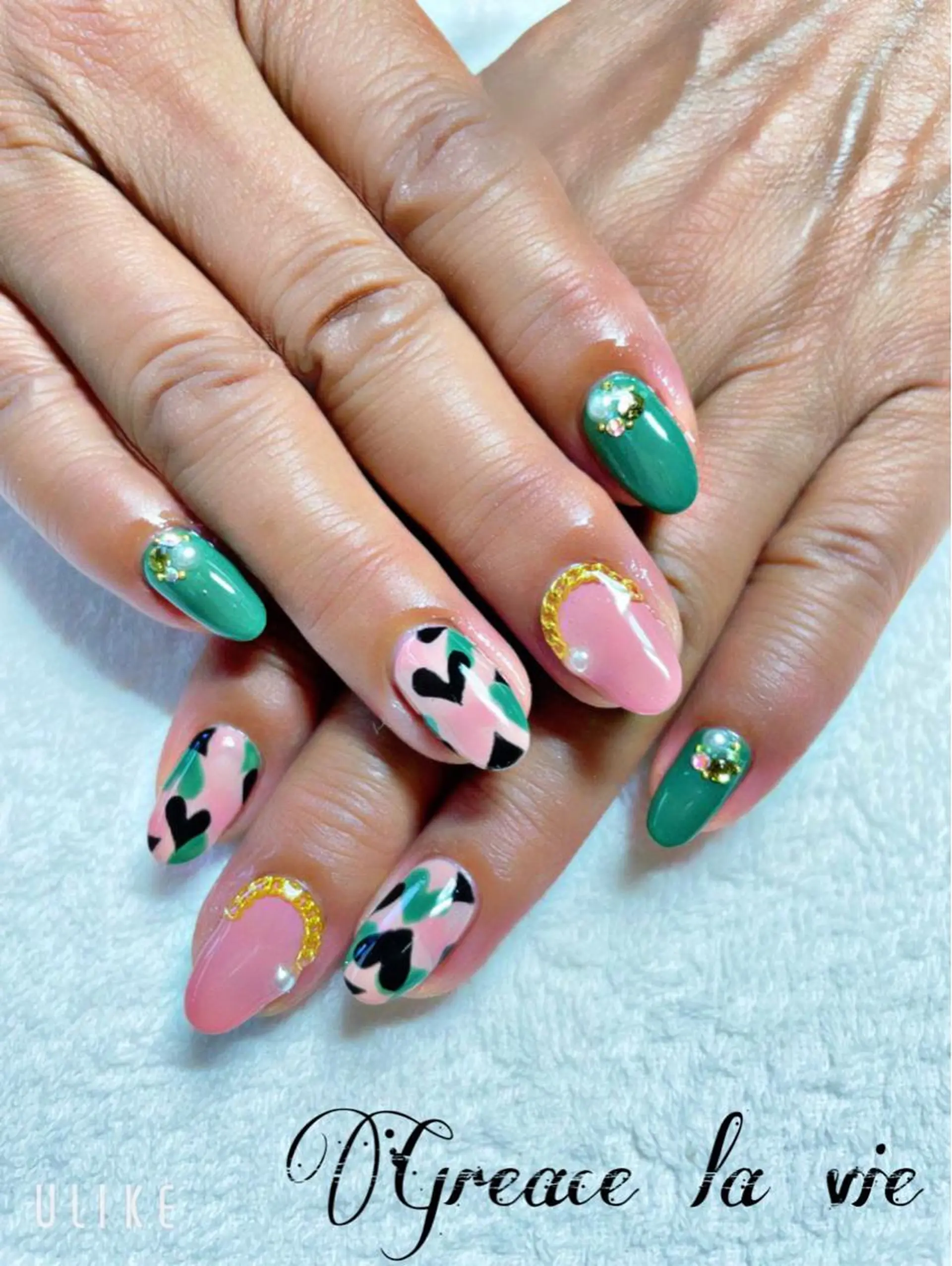 ミディアム カラー キッズ ネイル Greace la vie所属・Greace  la vieのネイルデザイン