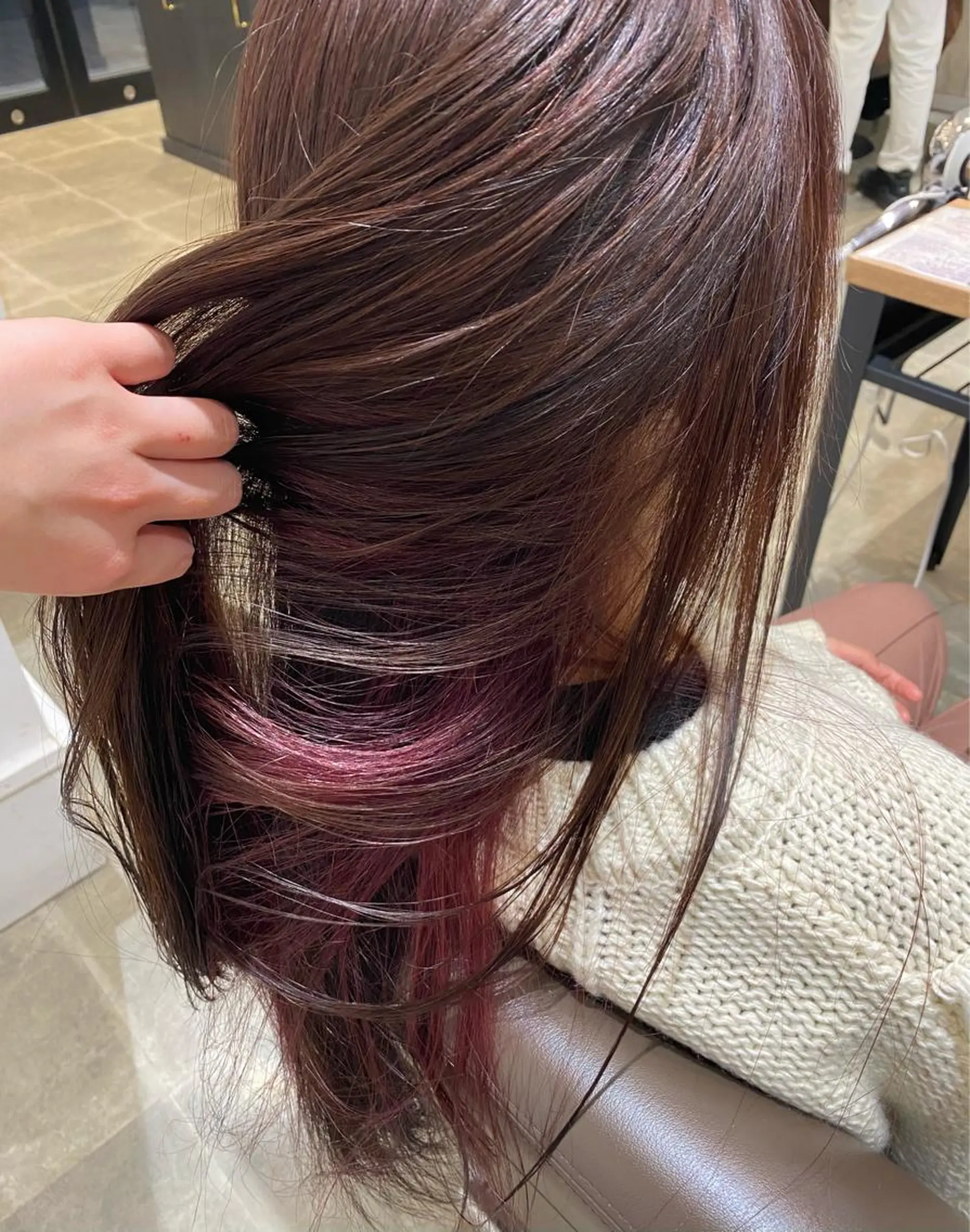 セミロング 井上 舞のヘアスタイル