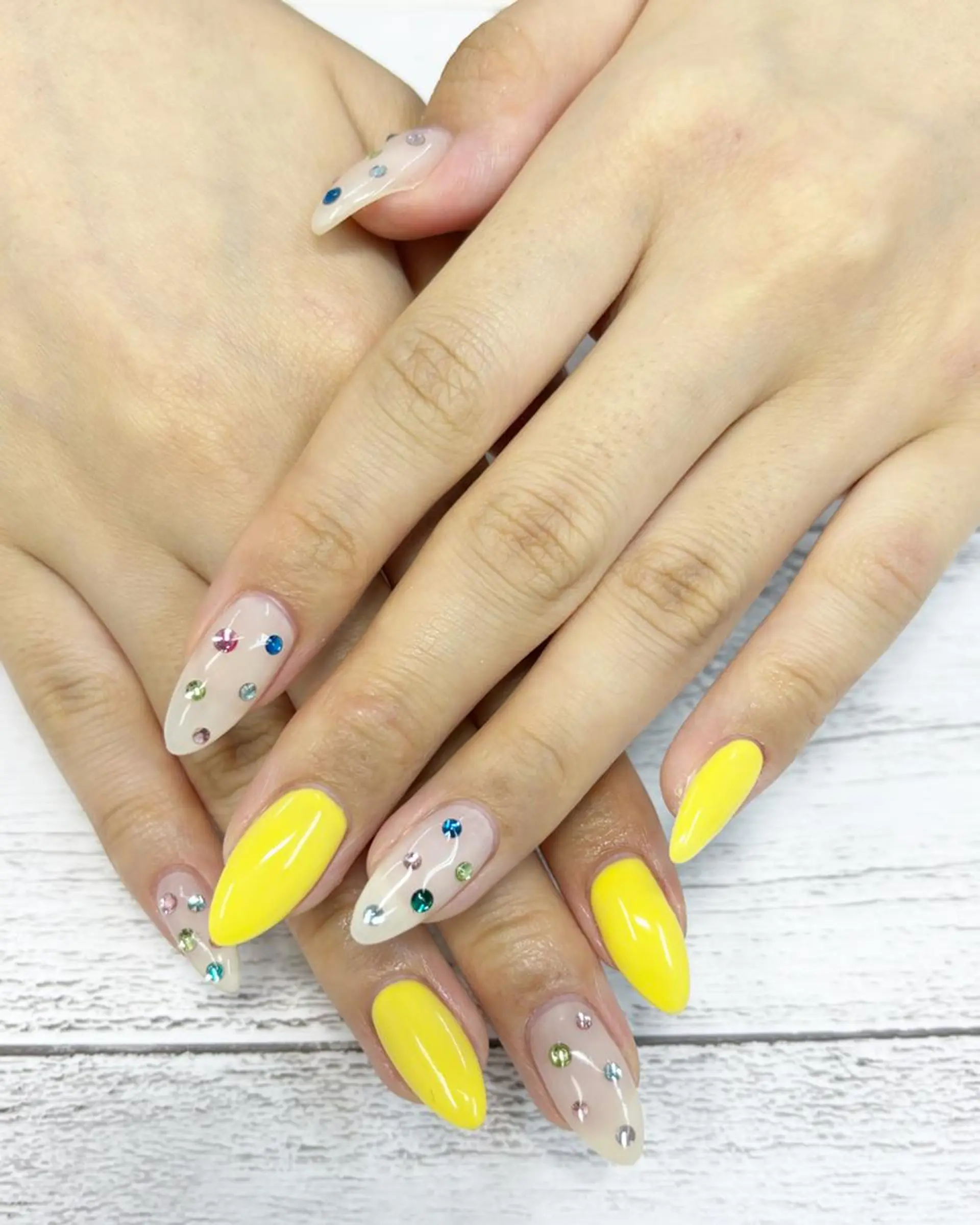 ネイル ハンドネイル リラネイル Aikenのネイルデザイン