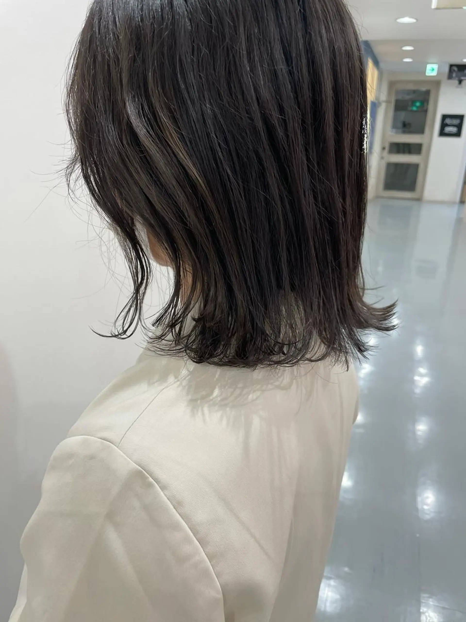 セミロング カラー akane .のヘアスタイル