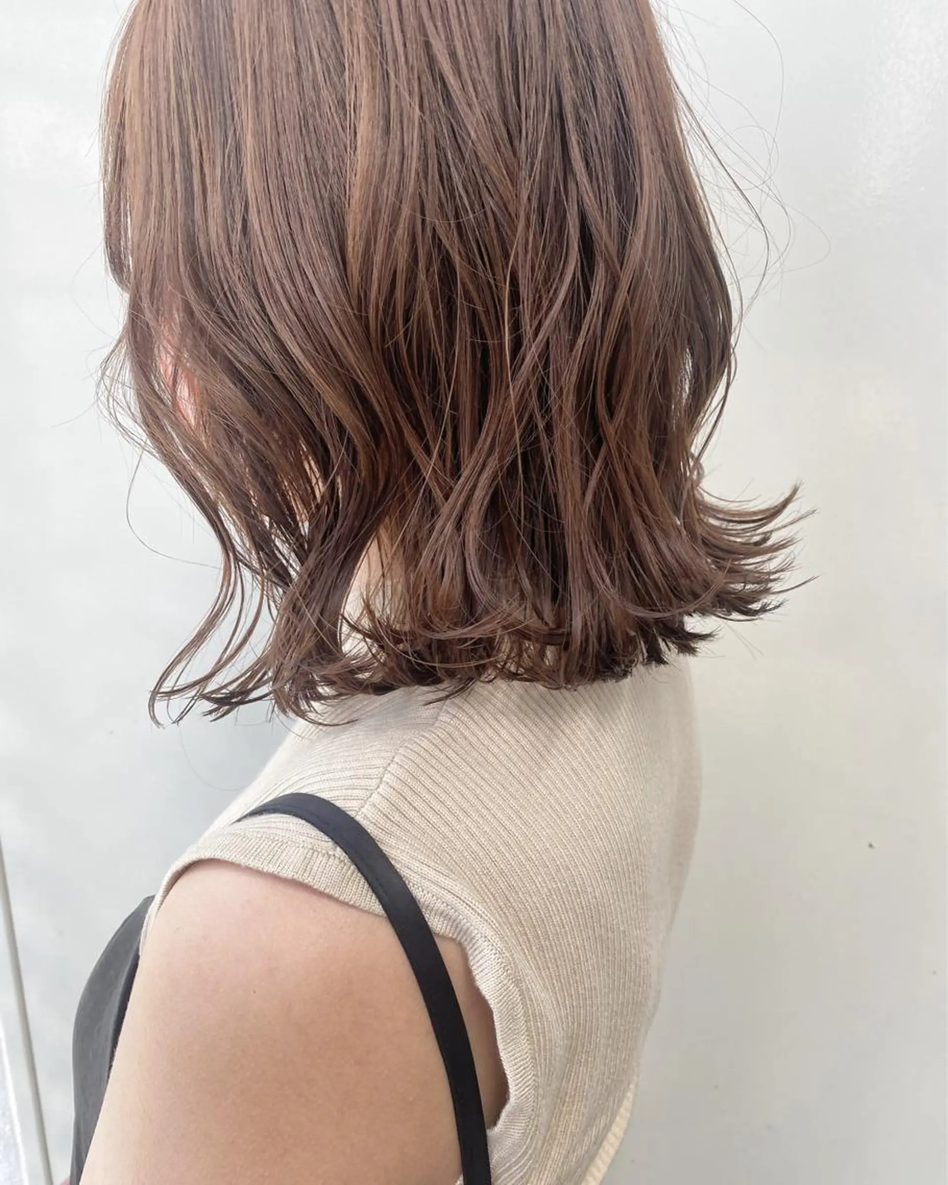 ミディアム カラー 韓国ヘア顔周りカット 艶髪ベージュtamaのヘアスタイル