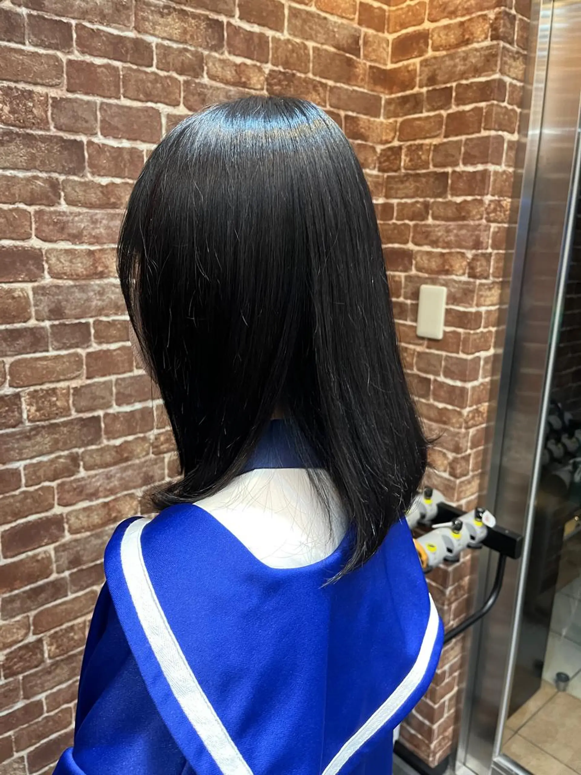 セミロング カラー パーマ ヘアアレンジ メンズ キッズ ネイル マツエク・マツパ アイブロウ メンズハイライト メンズ就活ヘア メンズパーマ セミロングパーマ ブラウンカラー カット トリートメント ヘッドスパ times salon名駅所属・久木原 ゆりのヘアスタイル