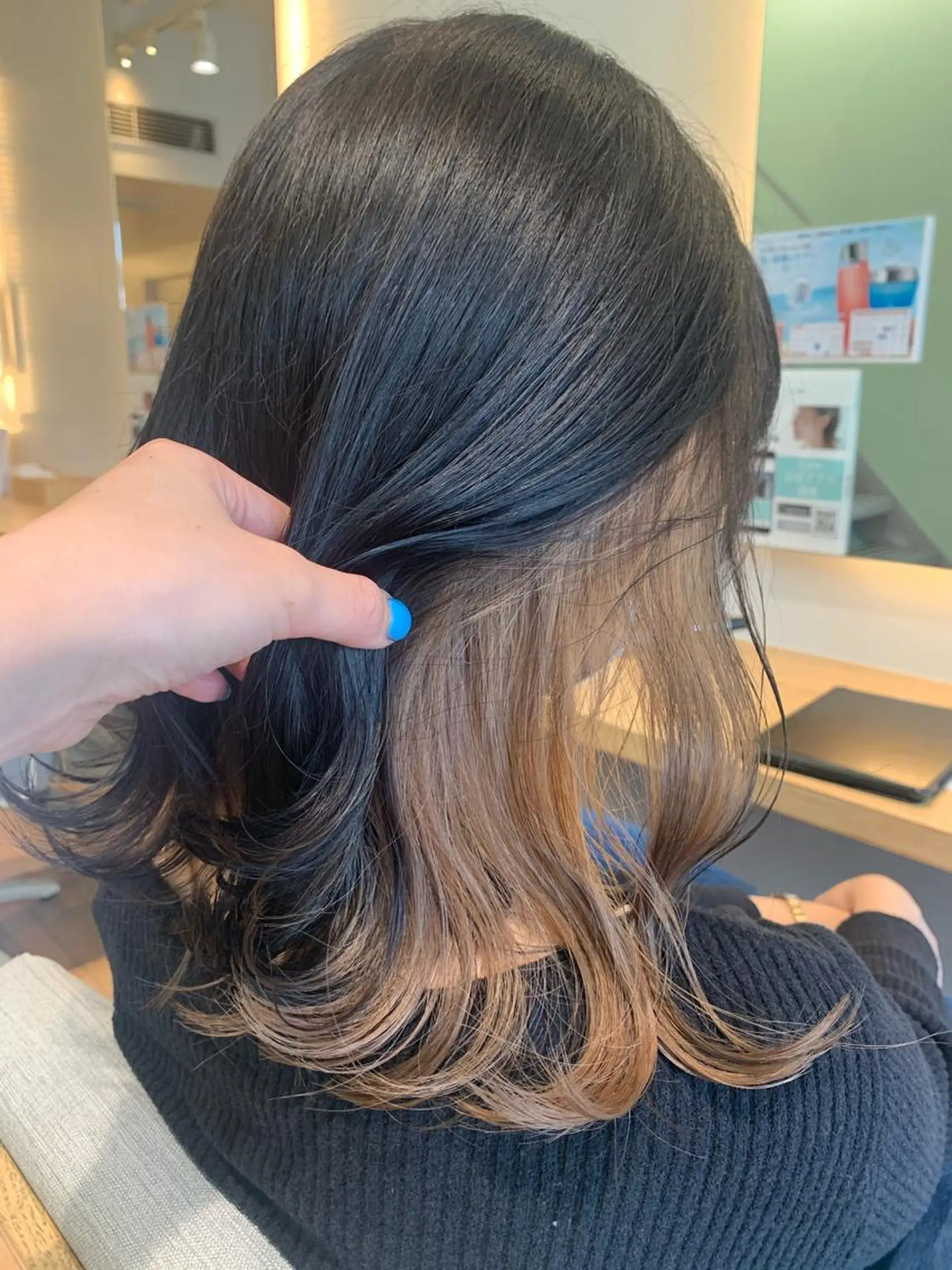 カラー インナーカラー 村松 萌のヘアスタイル