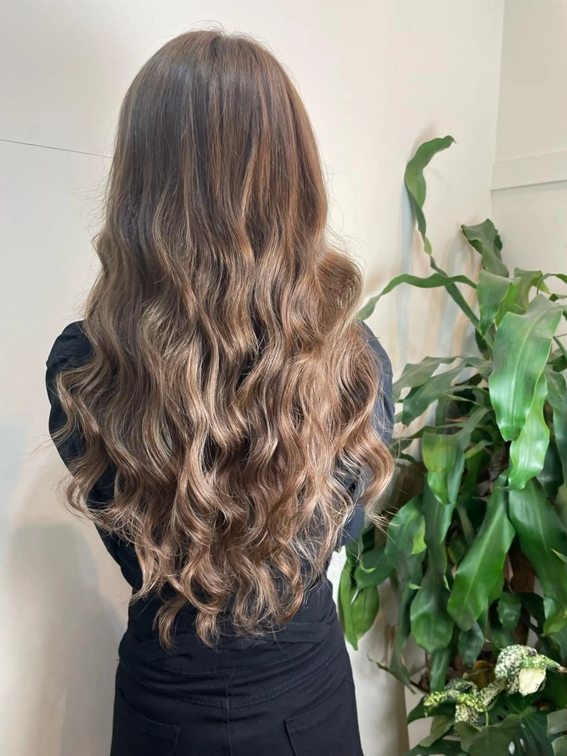 ロング ヘアカラー エクステ WEST OLAND加藤圭介のヘアスタイル