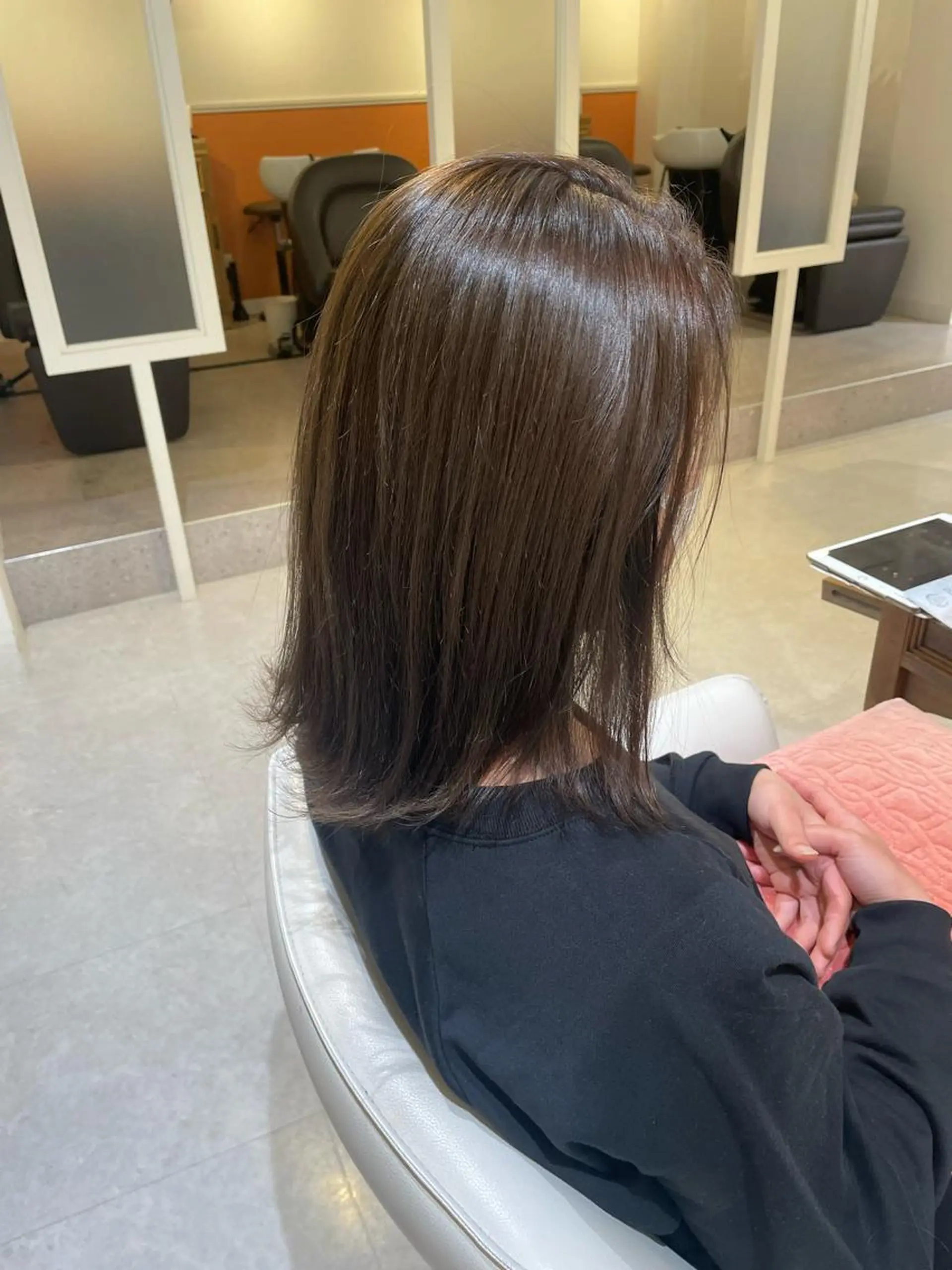 カラー グレージュ ヘアカラー 和田 真依のヘアスタイル