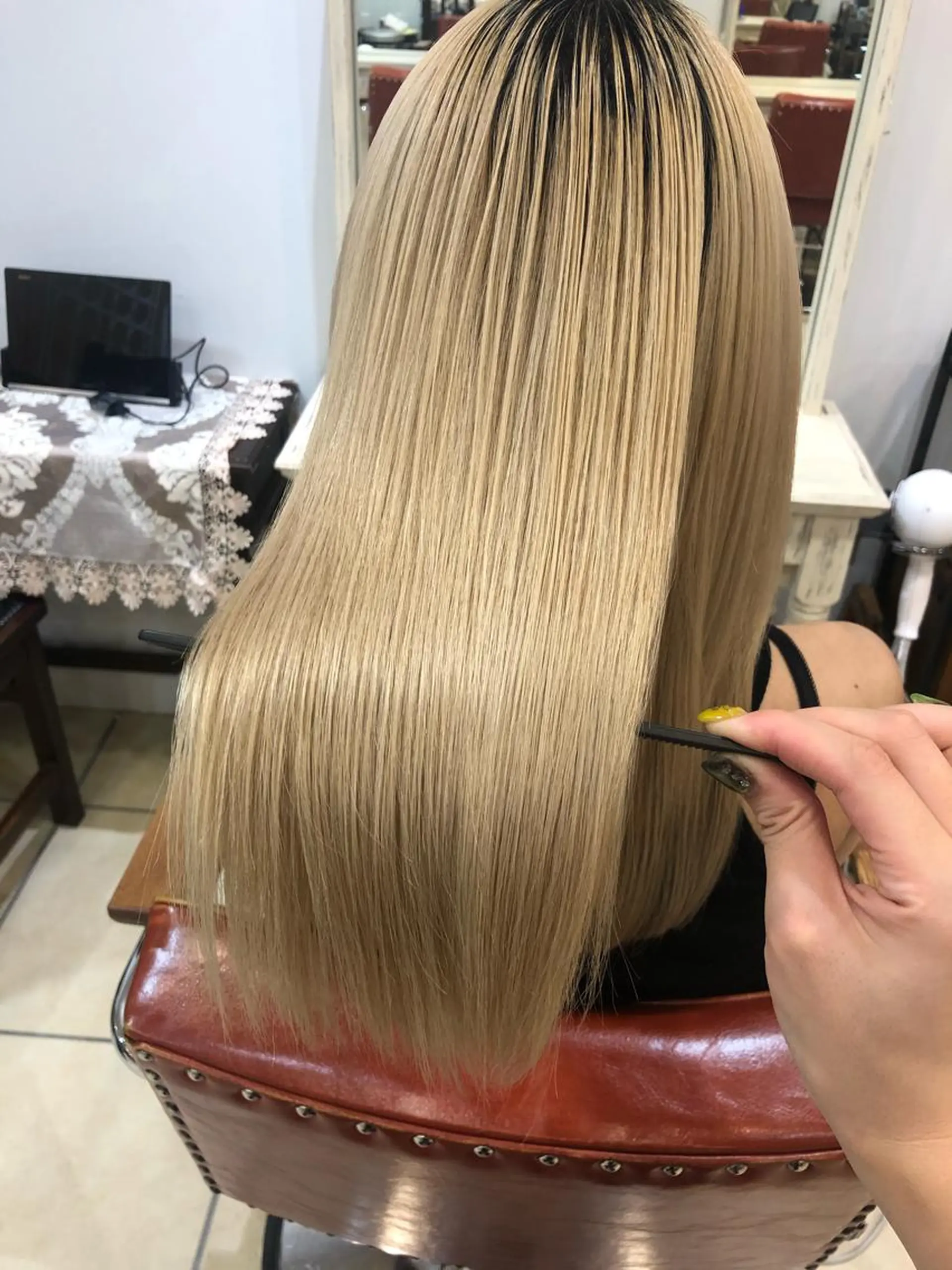 ミディアム ＼脱・うねり& 広がり／gite菊のヘアスタイル