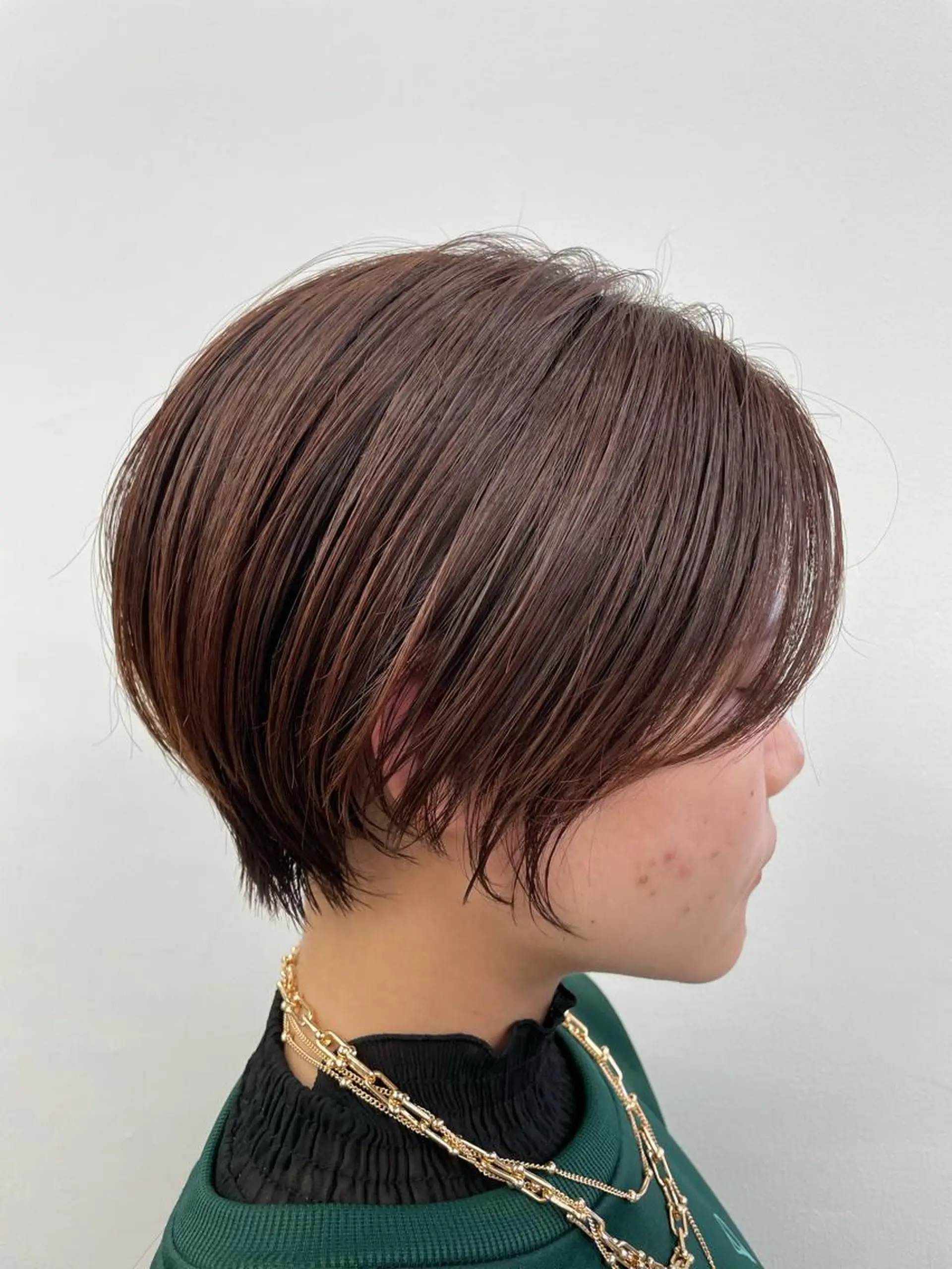 ショート カラー くびれヘア 斜めバング 髪質改善 シースルーバング 小顔カット 笠原 健人のヘアスタイル