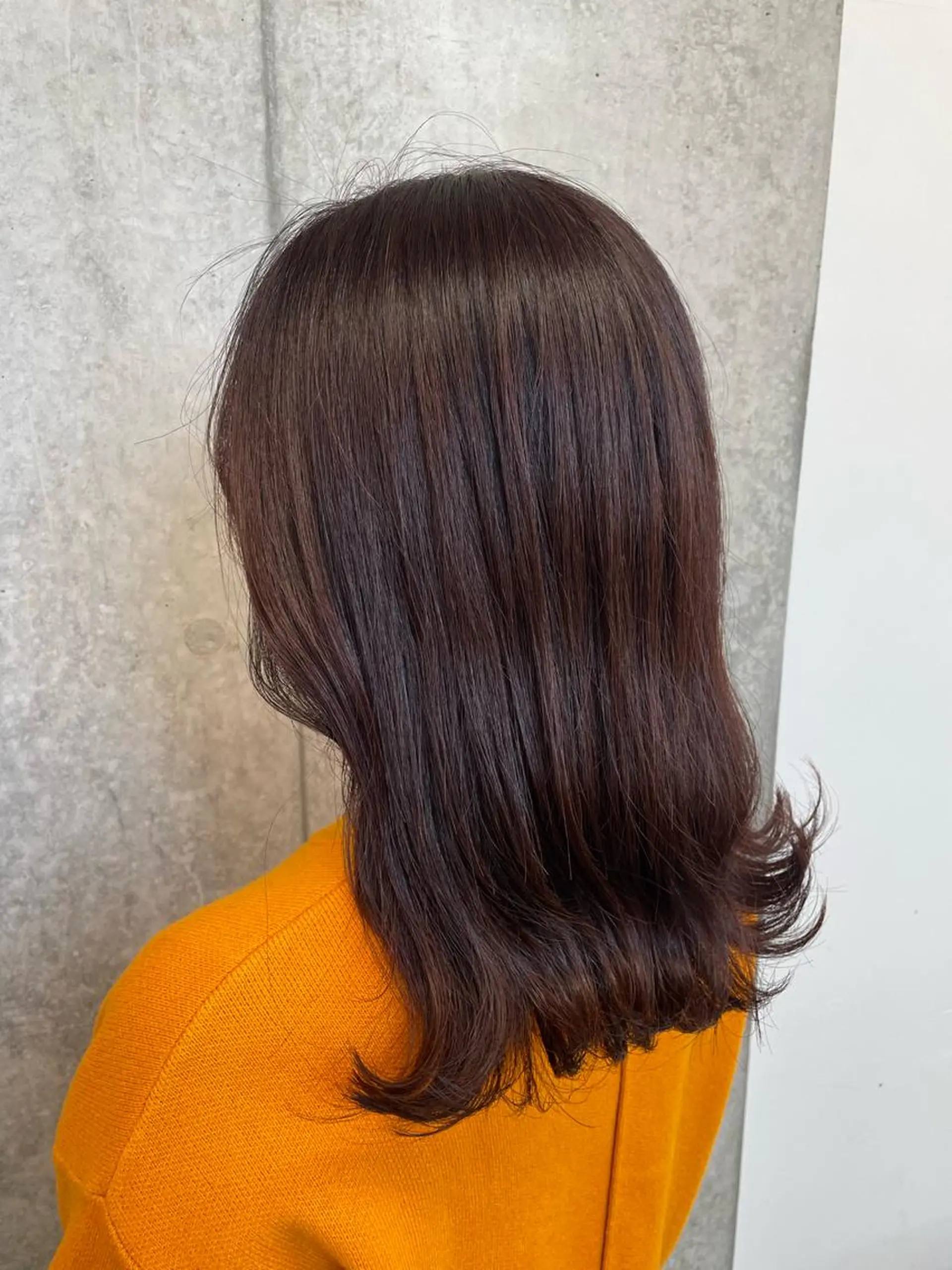 ミディアム カラー yuika .のヘアスタイル