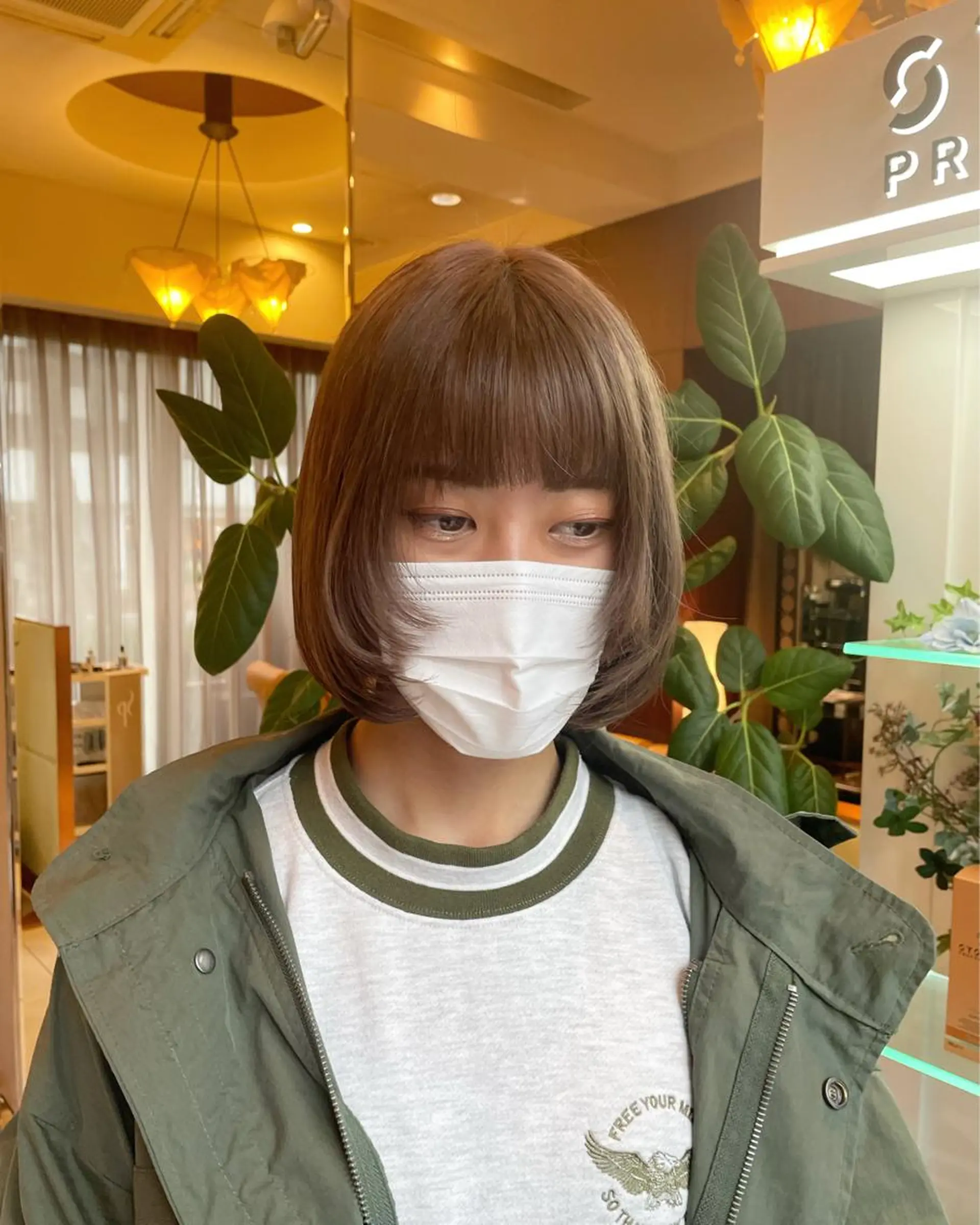 ミディアム tomo🍒パーマ ハイトーン似合わせのヘアスタイル