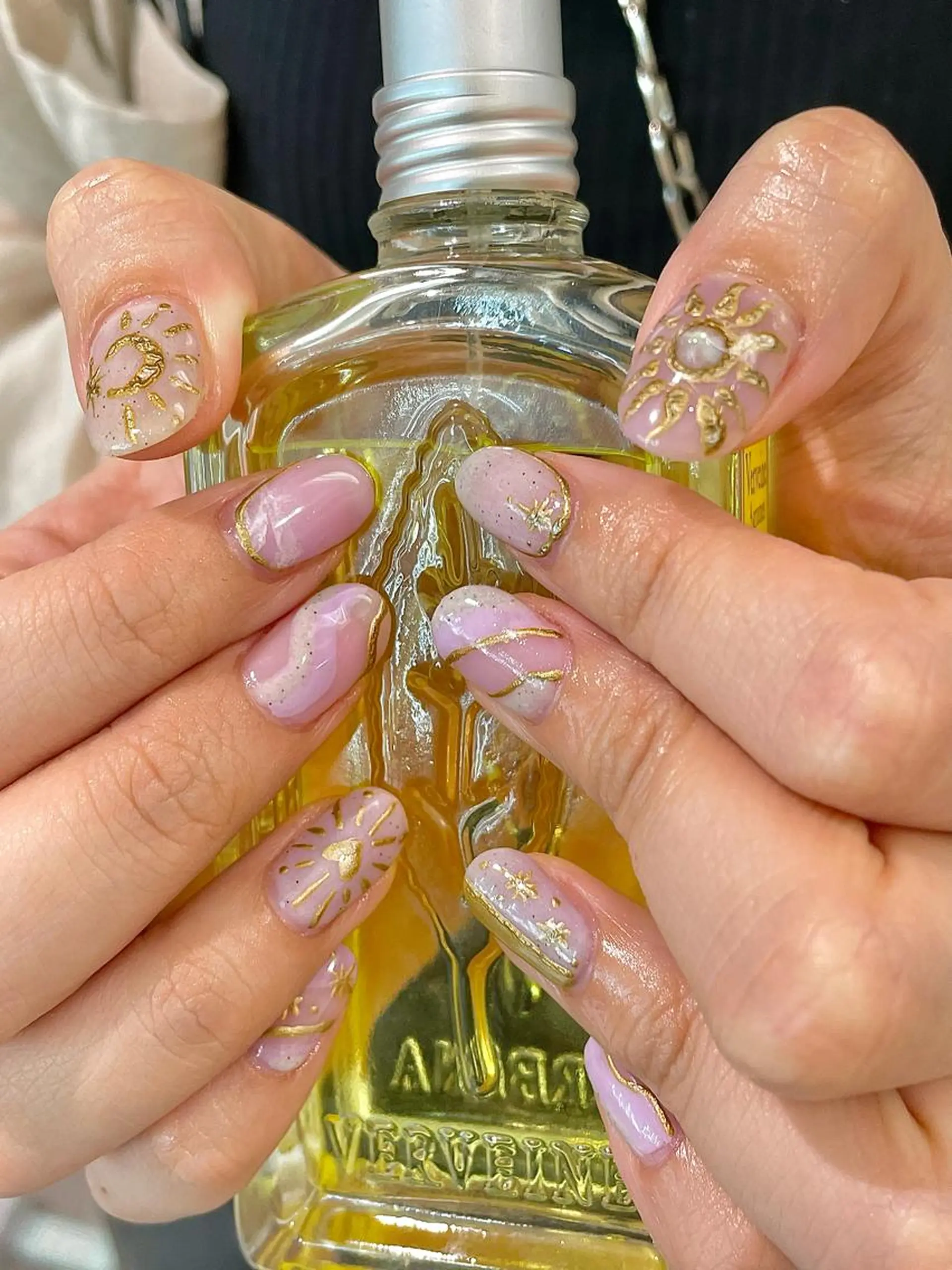 ネイル 🎀ボブ＋ハイトーン シュカ👶🏻のヘアスタイル