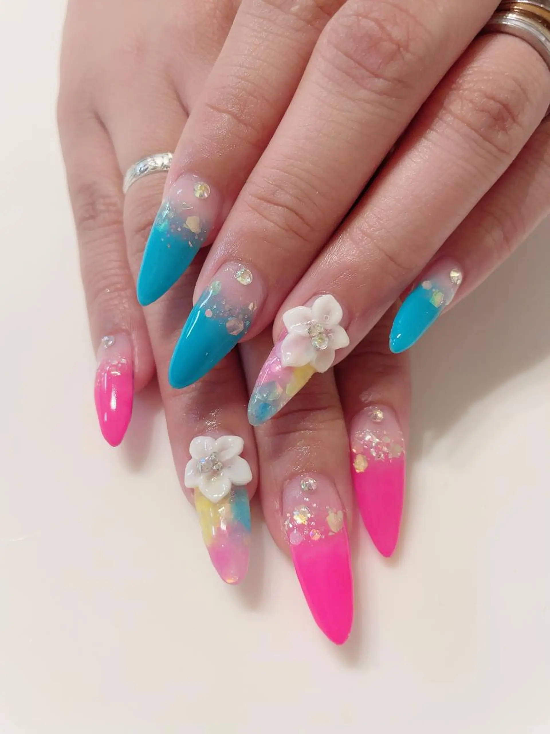 ネイル ブルー ピンク 夏ネイル ハンドネイル * haruのネイルデザイン