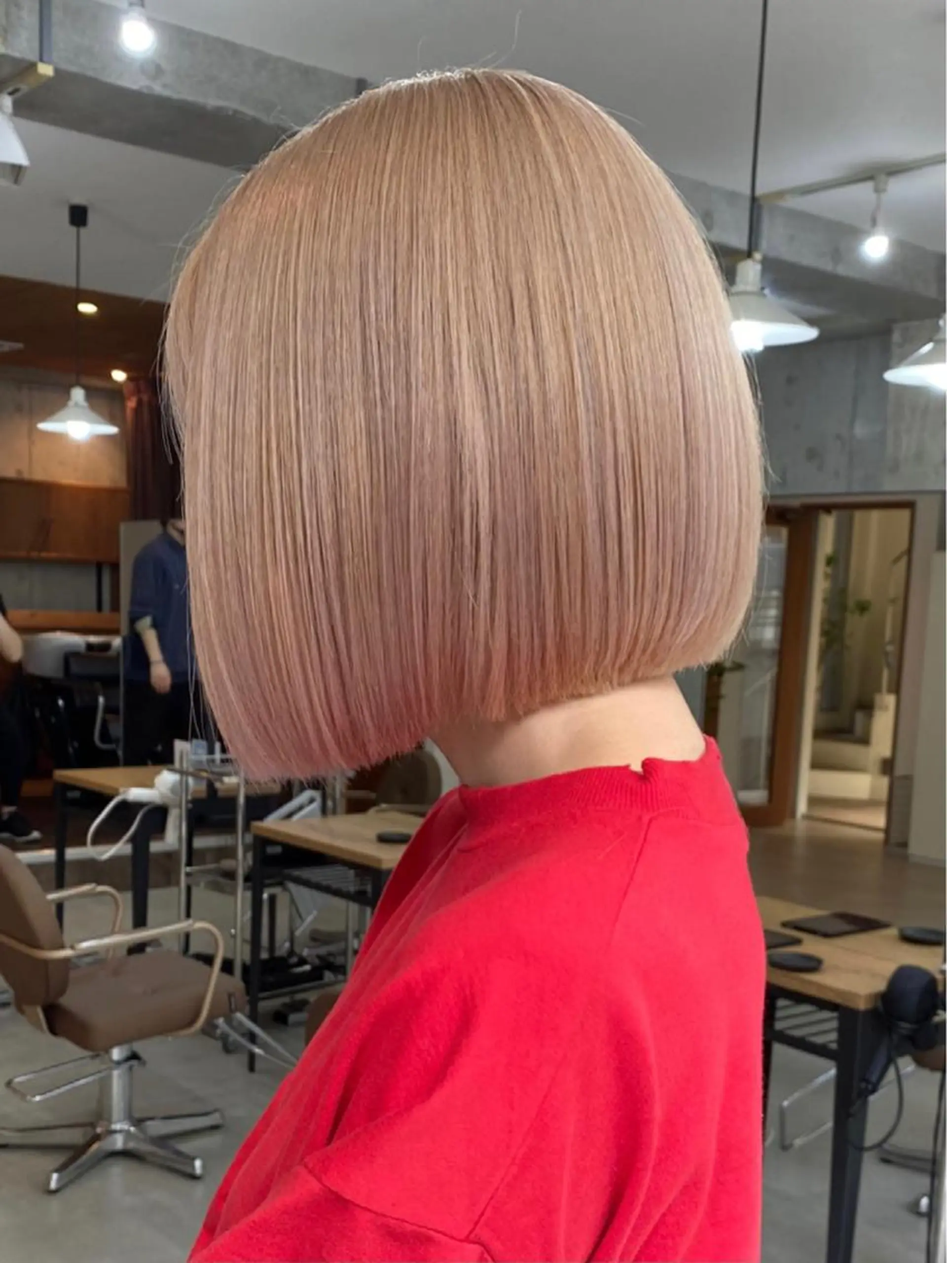 ショート カラー ブリーチ salowin 渋谷　joule所属・美髪矯正 韓国レイヤーのヘアスタイル