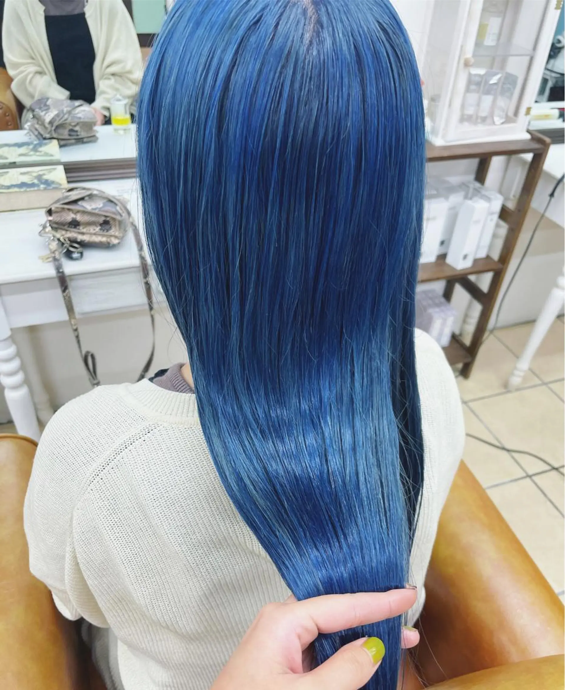 ロング カラー 森安 華楠のヘアスタイル