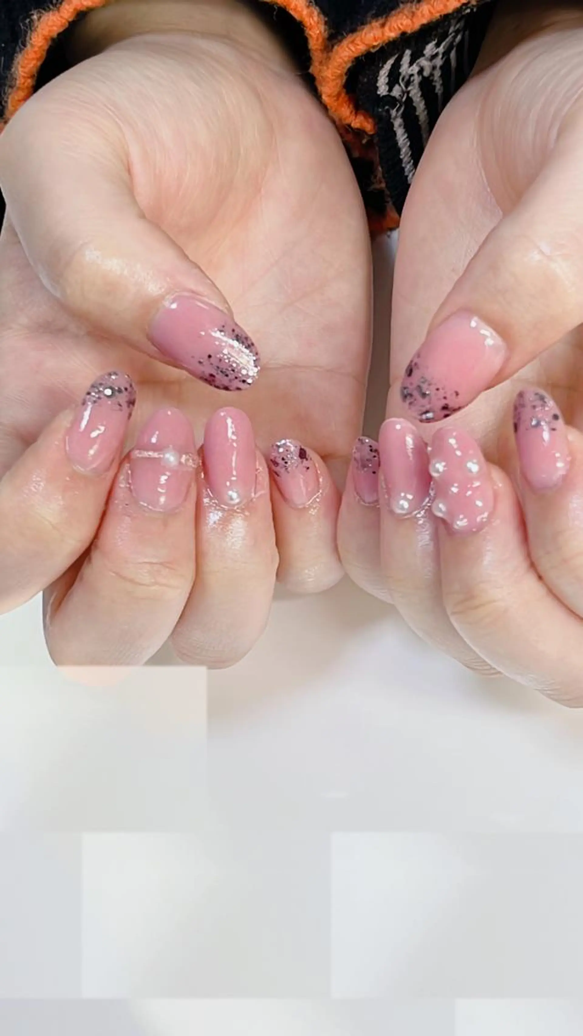 ネイル アートネイル ワンカラーネイル ピンク ストーンネイル plaisir所属・plaisir プレジールネイルのネイルデザイン