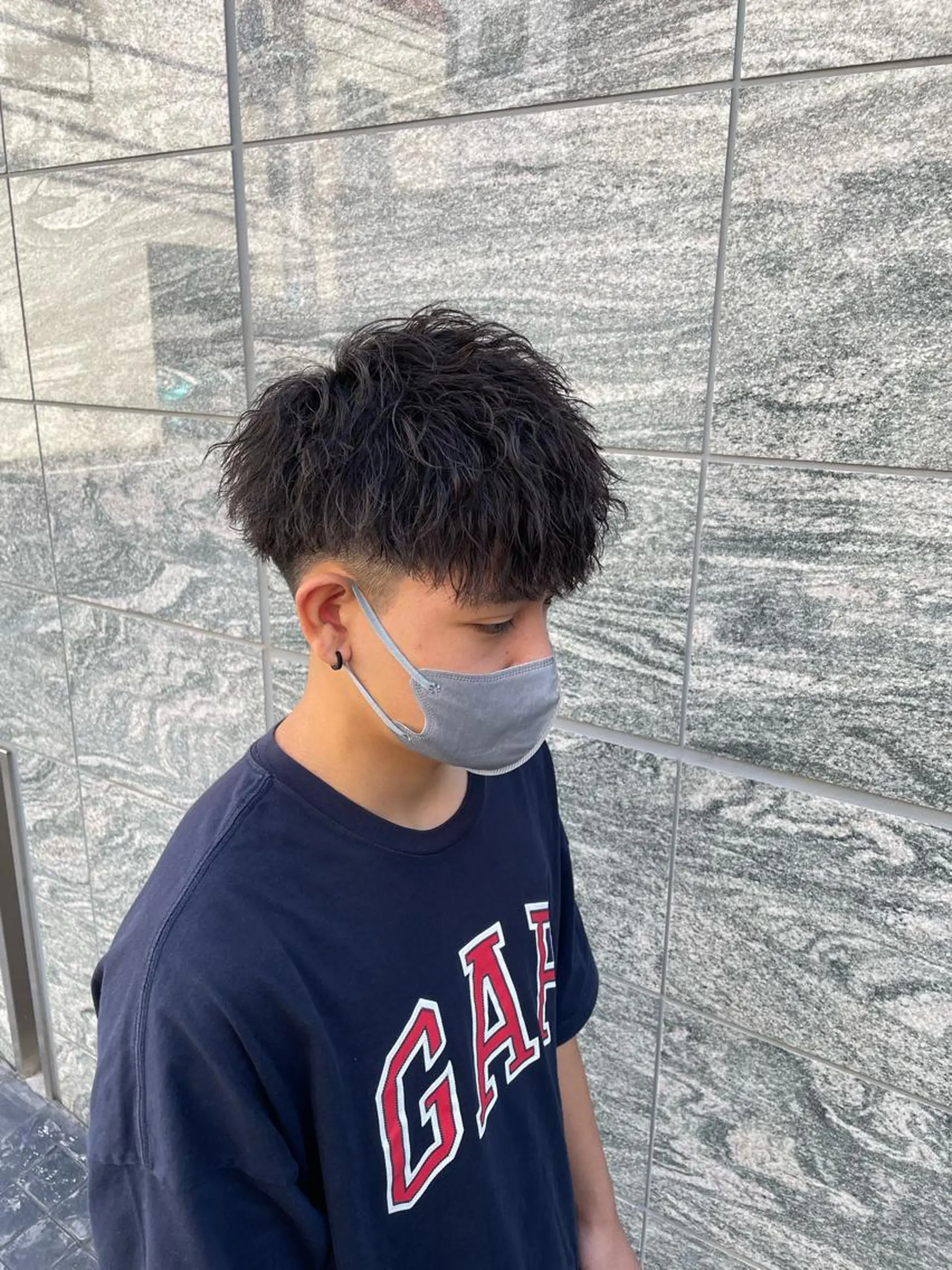 ショート カラー パーマ ヘアアレンジ メンズ アイブロウ センターパート メンズハイライト メンズハイトーン マッシュウルフ マッシュ カット パーマ トリートメント ヘッドスパ ヘアセット スパイキー/フェザー /波巻き/かいとのヘアスタイル