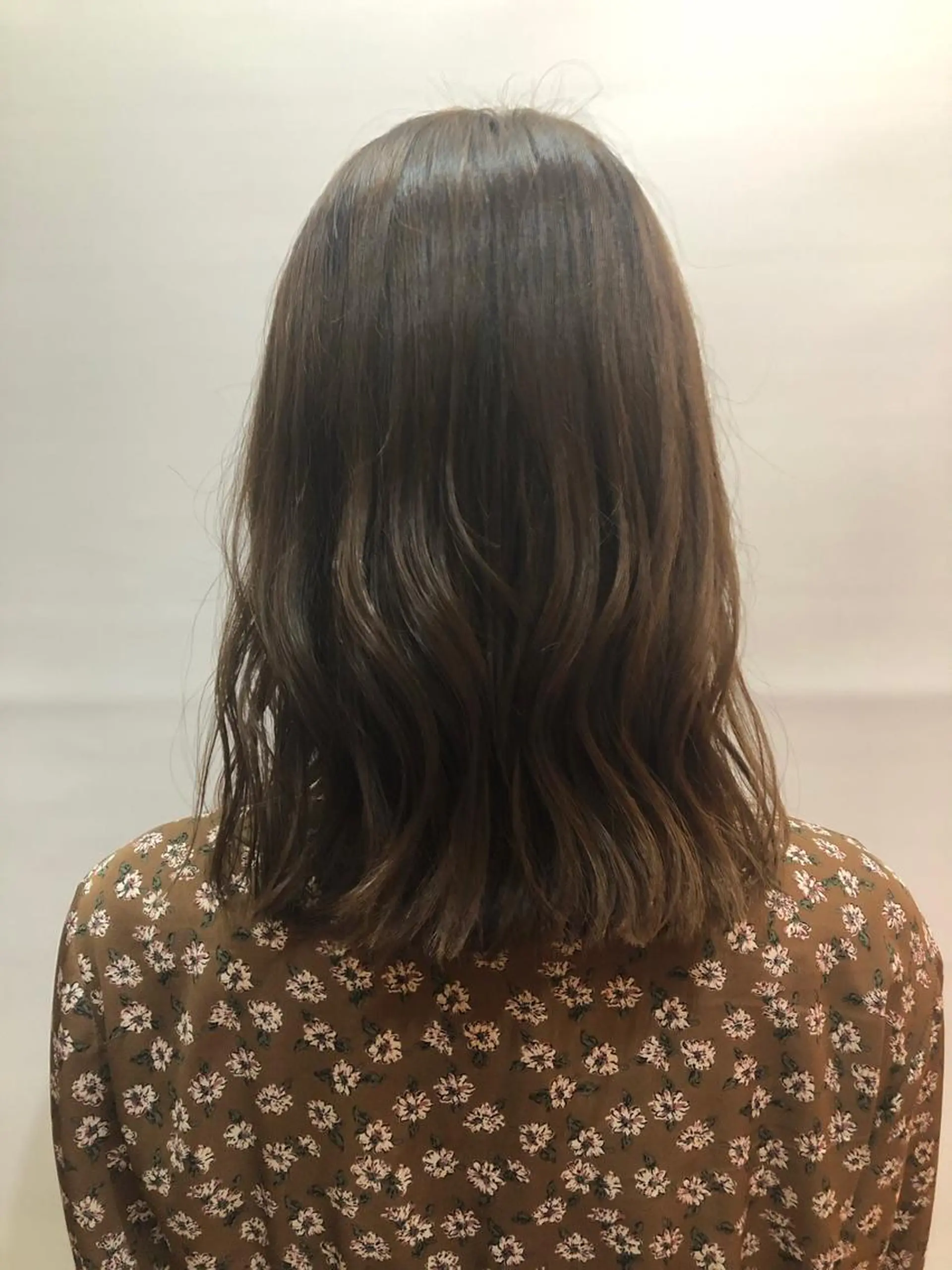 ミディアム カット ヘアカラー 高山🐬髪質改善 池袋で縮毛矯正のヘアスタイル