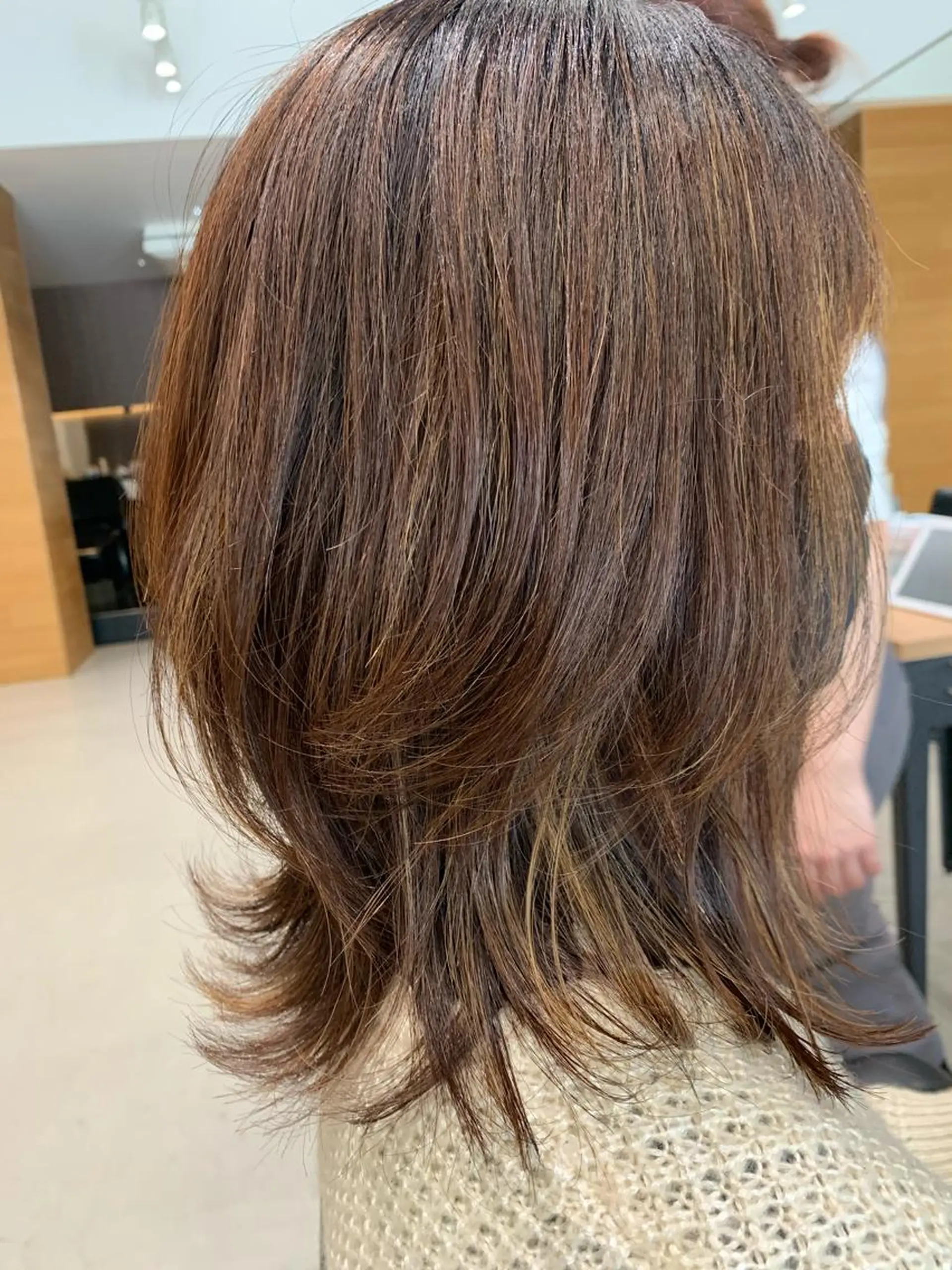 ミディアム 大木 華のヘアスタイル