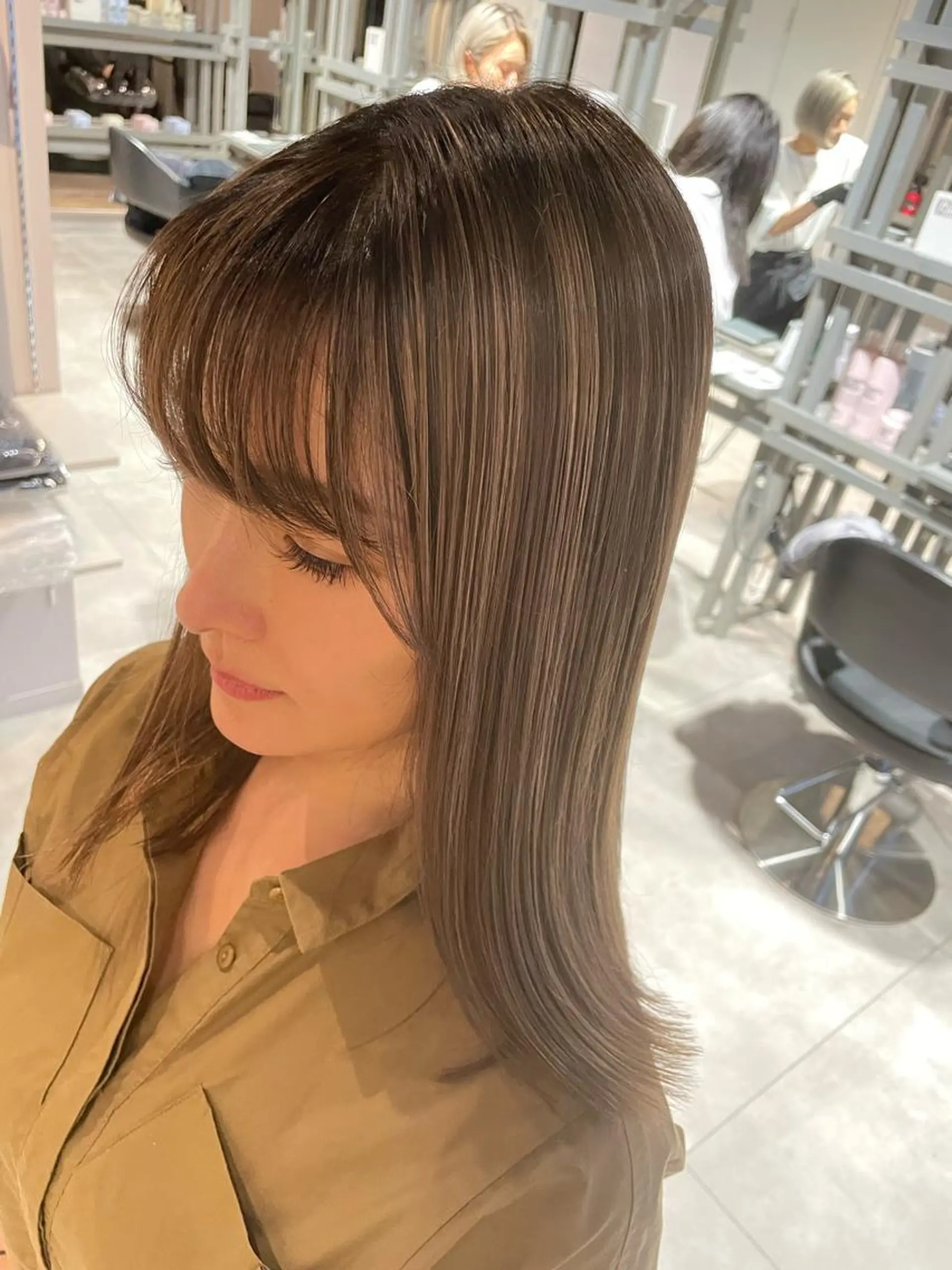 ミディアム カラー ハイライトカラー ハイライト ヘアカラー トリートメント ブリーチ👩‍🦳/ ‪✂︎MANAMIのヘアスタイル