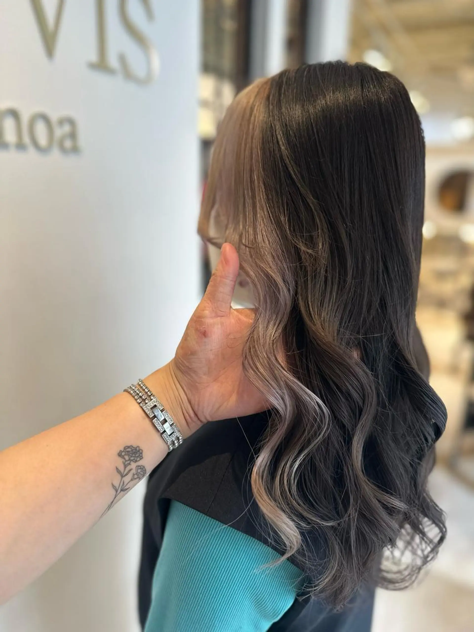 ロング ヘアカラー 🎀ikuno🎀 Lovis 🫧艶髪のヘアスタイル