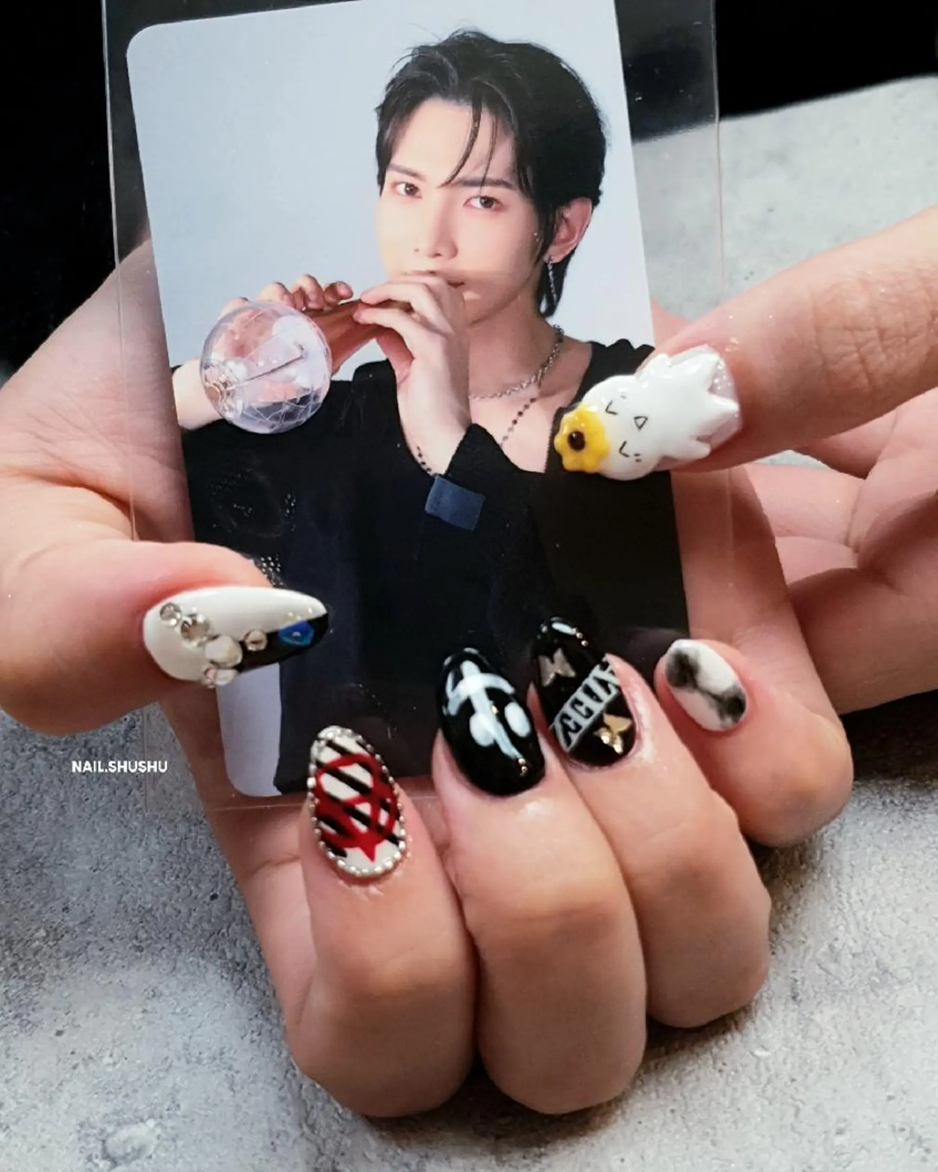 ネイル 持ち込み ニュアンスネイル シンプルネイル 冬ネイル 3dパーツ/流行り 👧shushu❤️のネイルデザイン