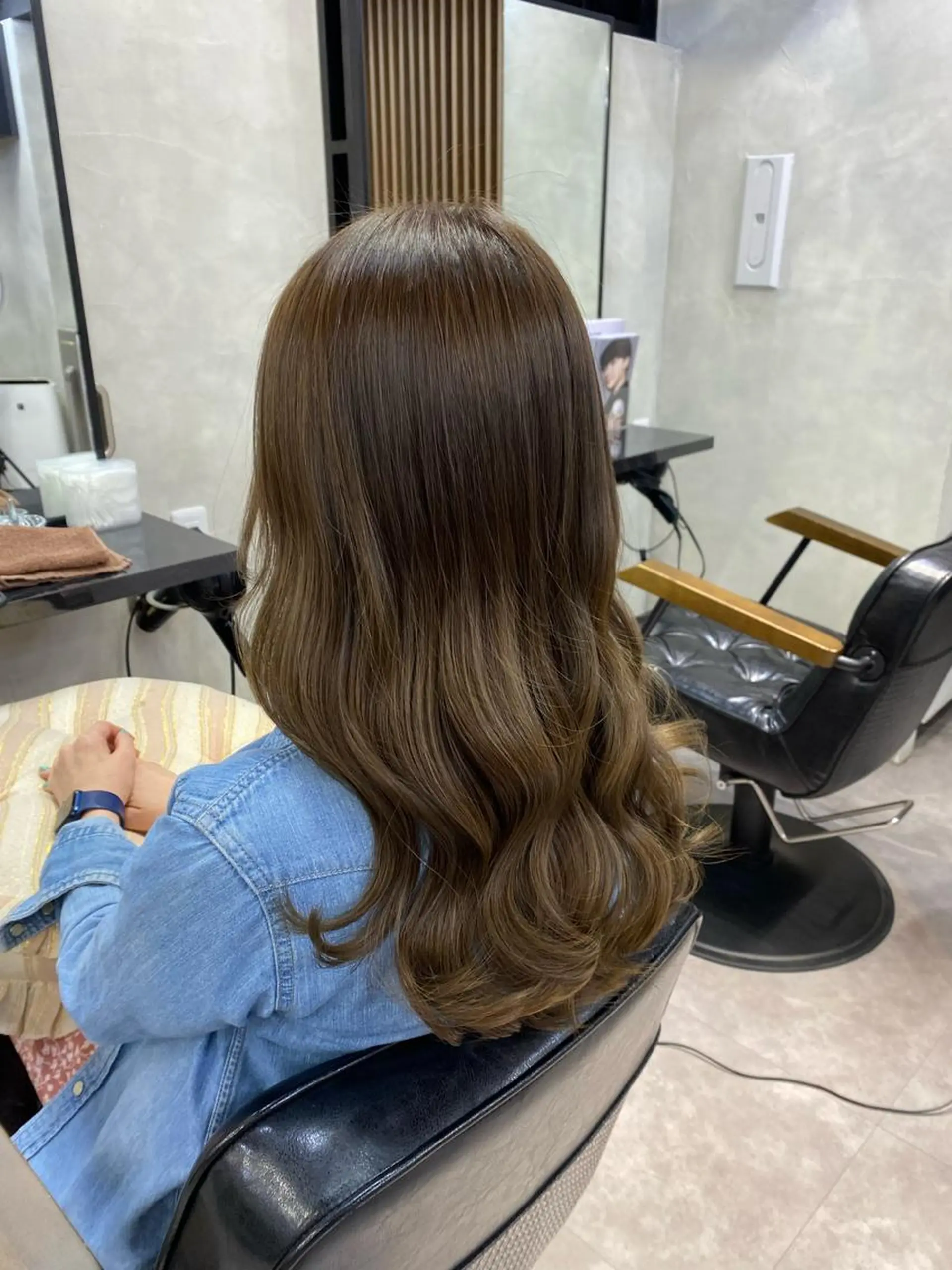ロング カラー ヘアアレンジ シールエクステ アッシュ バレイヤージュ ベージュカラー ブリーチ ヘアカラー トリートメント ar+ ❤︎ maiのヘアスタイル
