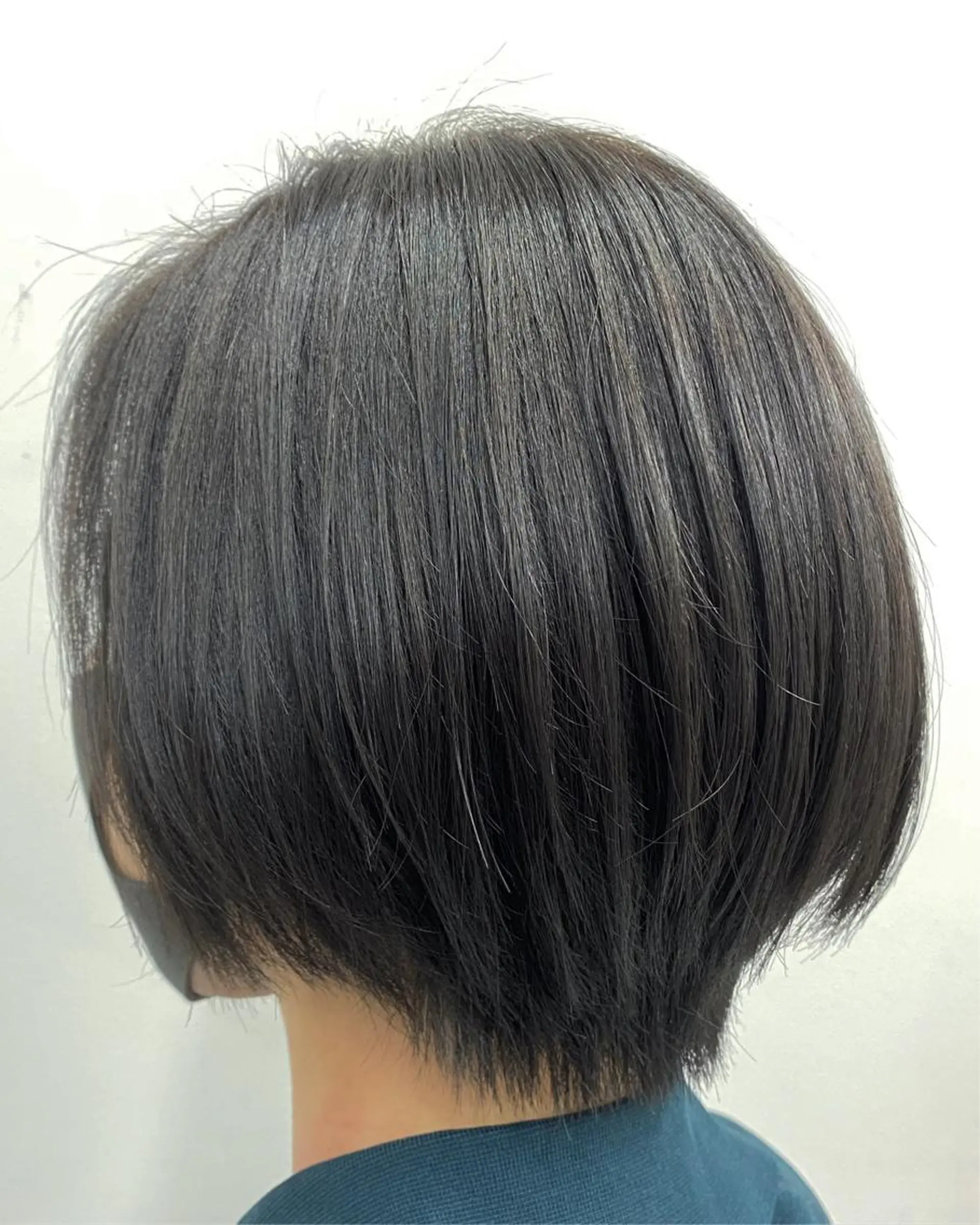 ショート カラー ハイレイヤー/顔周り /レイヤーカットのヘアスタイル