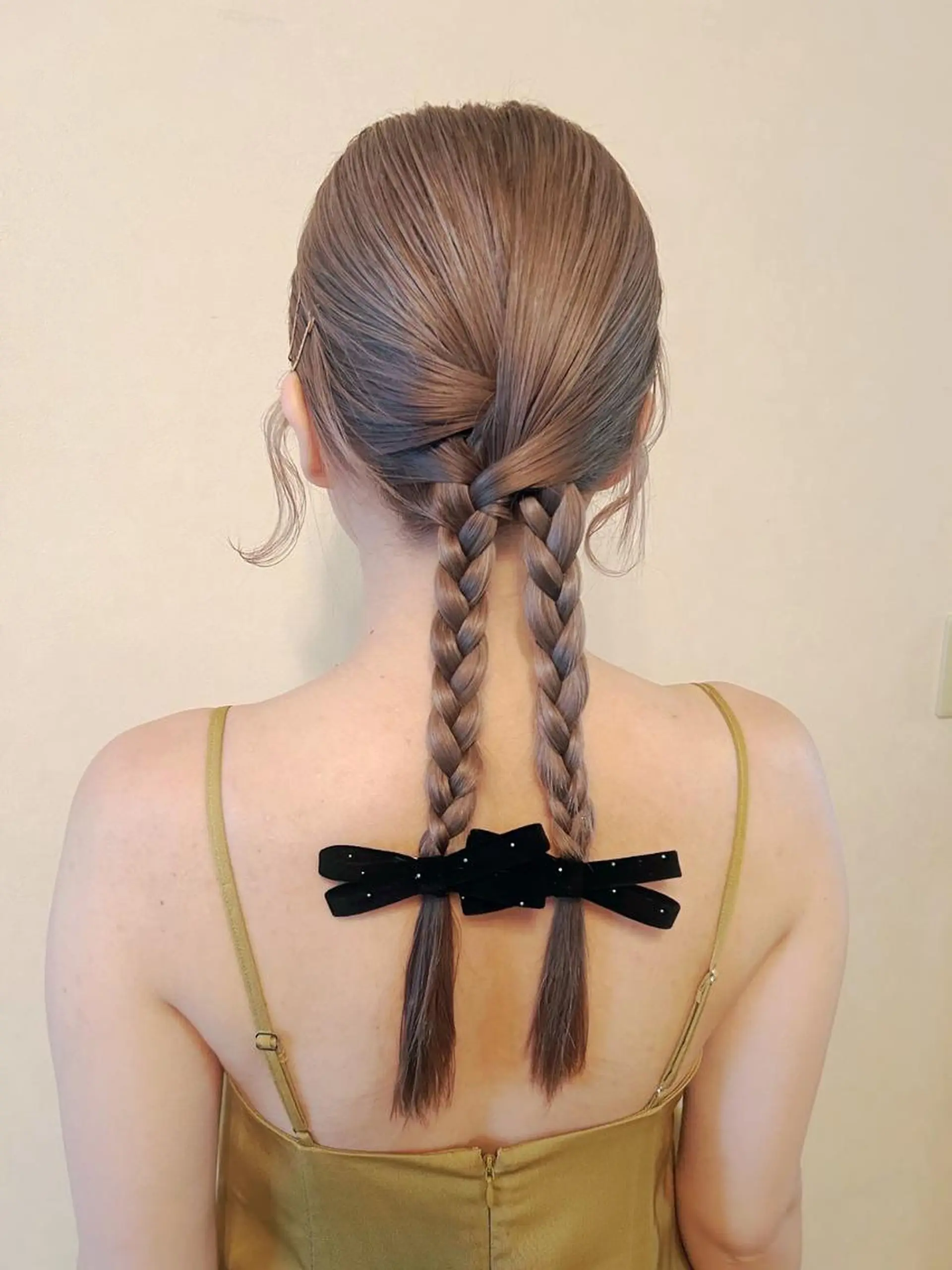 ヘアアレンジ 三つ編み ヘアセット nail salon chai Asakaのネイルデザイン