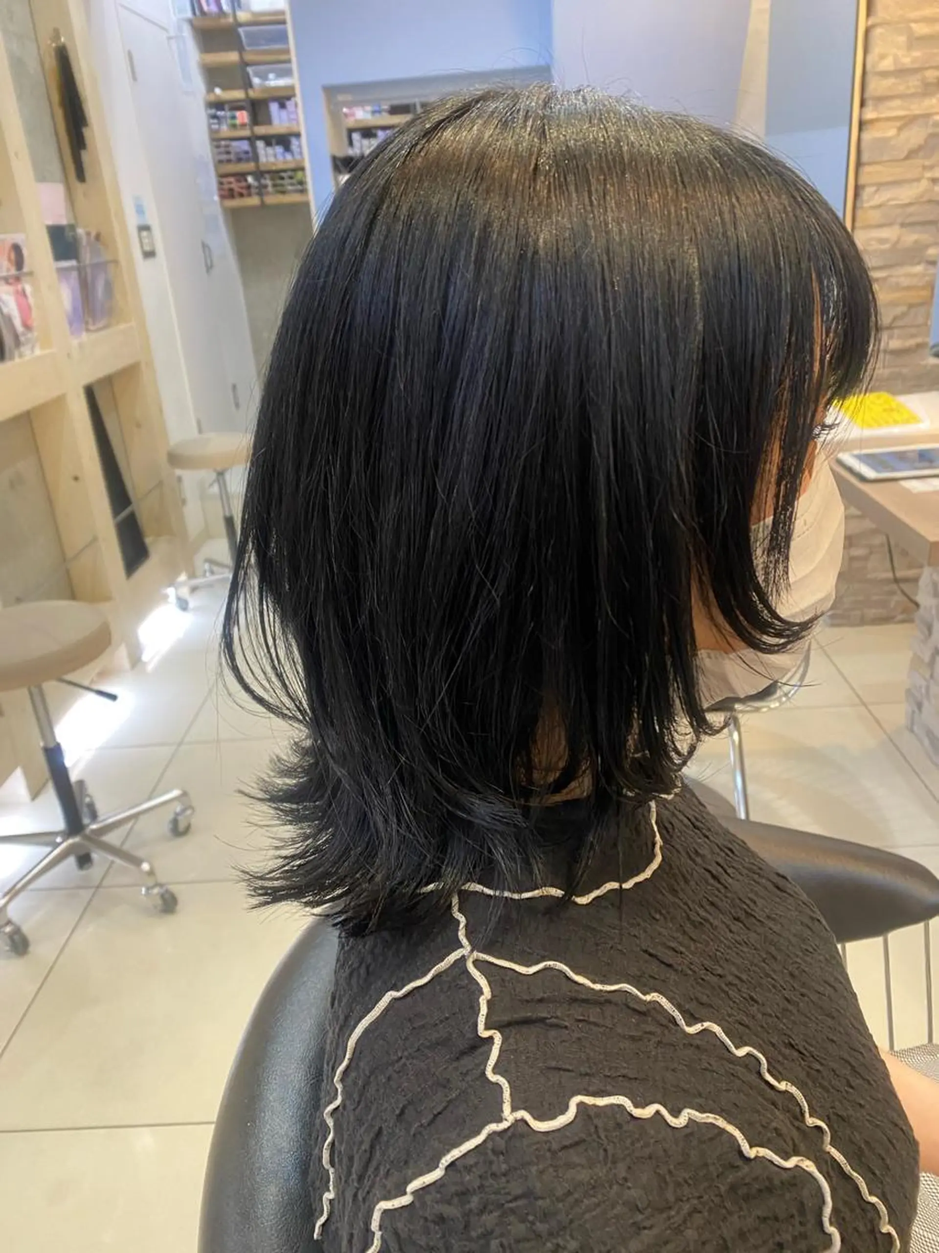 ミディアム カラー パーマ ヘアアレンジ 黒髪 ブルーカラー ブルーブラック レイヤーカット 立川🤍韓国ヘア/ レイヤー🇰🇷🖤のヘアスタイル