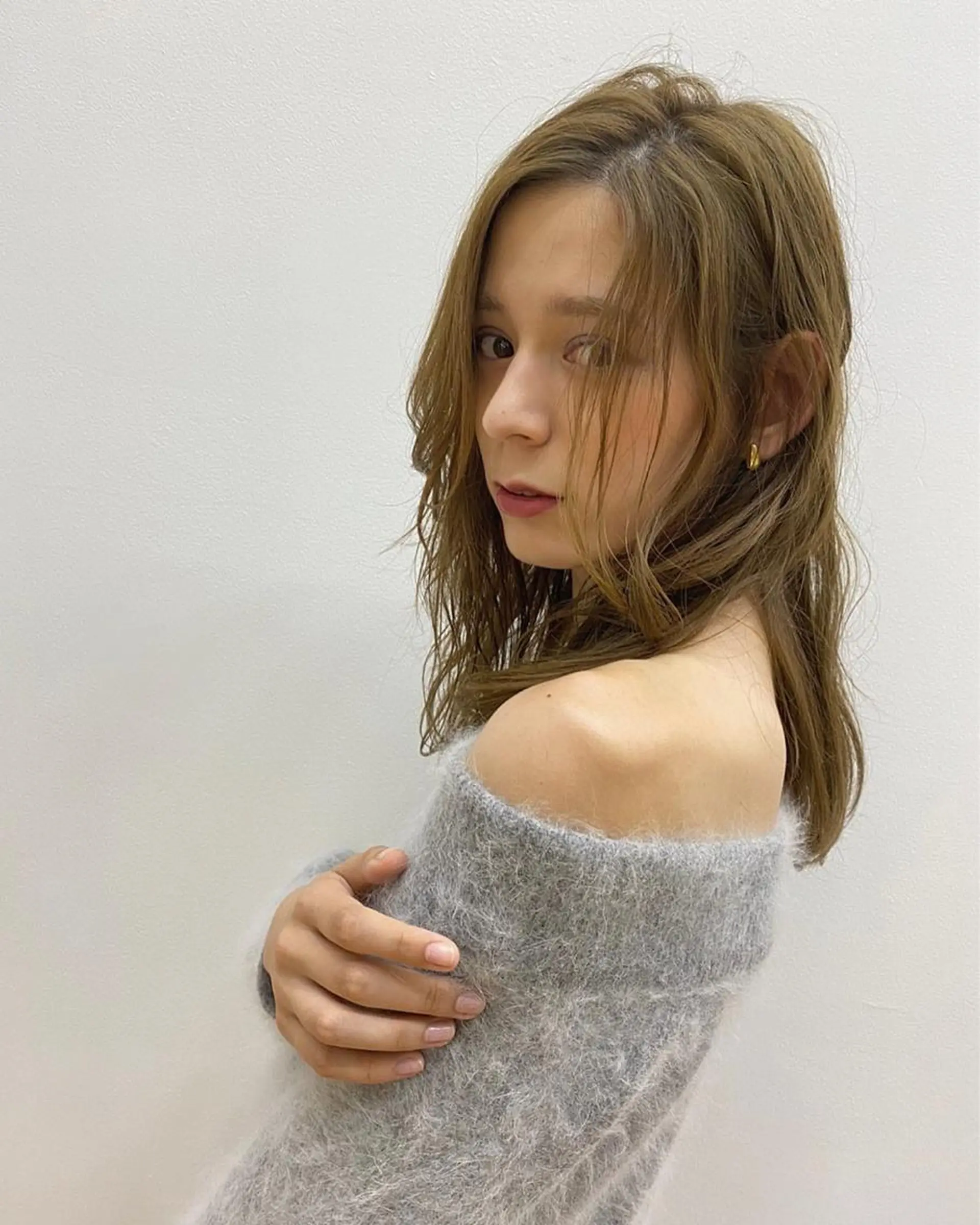 セミロング ヘアアレンジ 石田 優菜のヘアスタイル