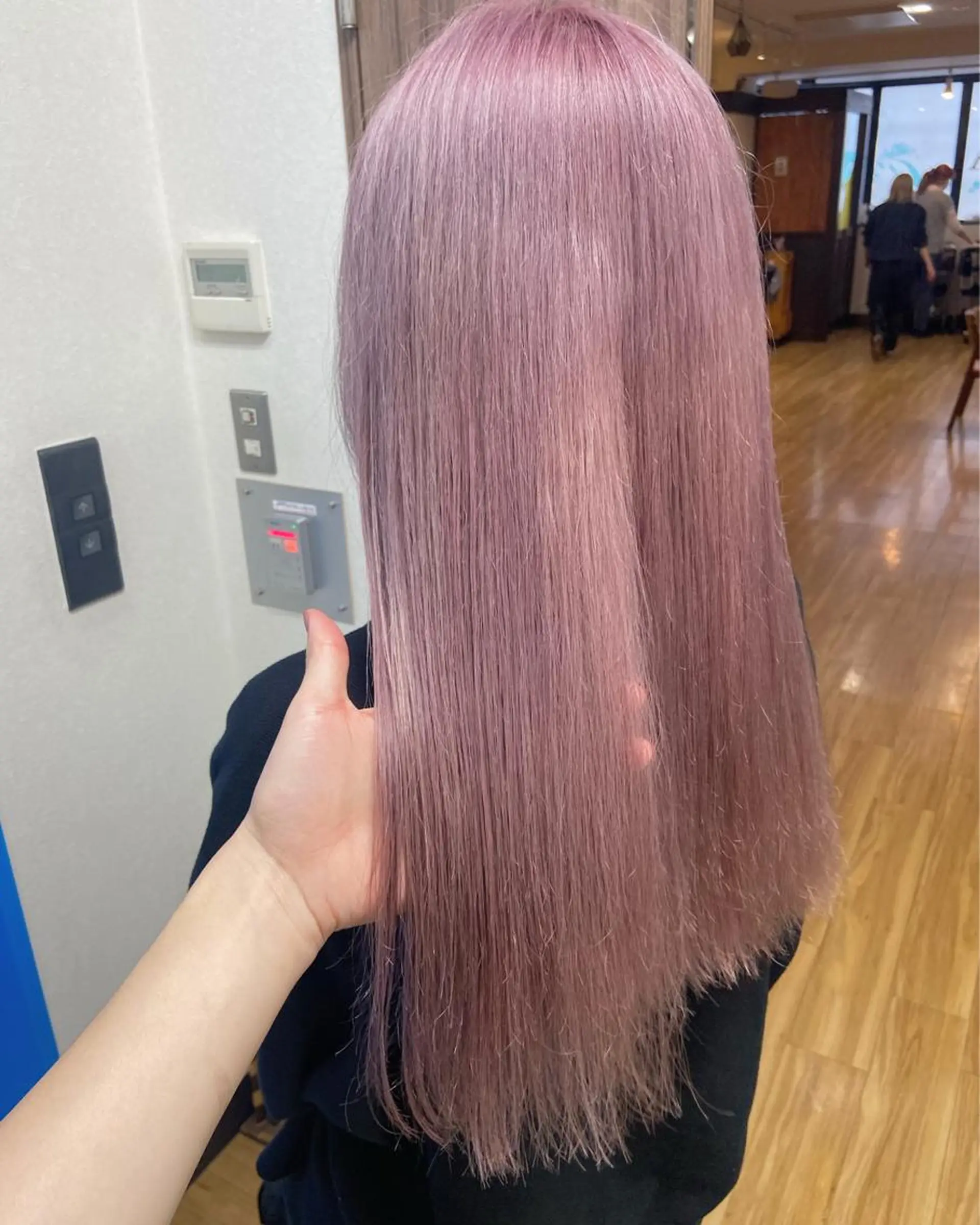 ロング カラー ラベンダーカラー ピンクカラー ピンクラベンダー カット ヘアカラー トリートメント ウルフ/レイヤー/ ブリーチ/牧原歩夢のヘアスタイル