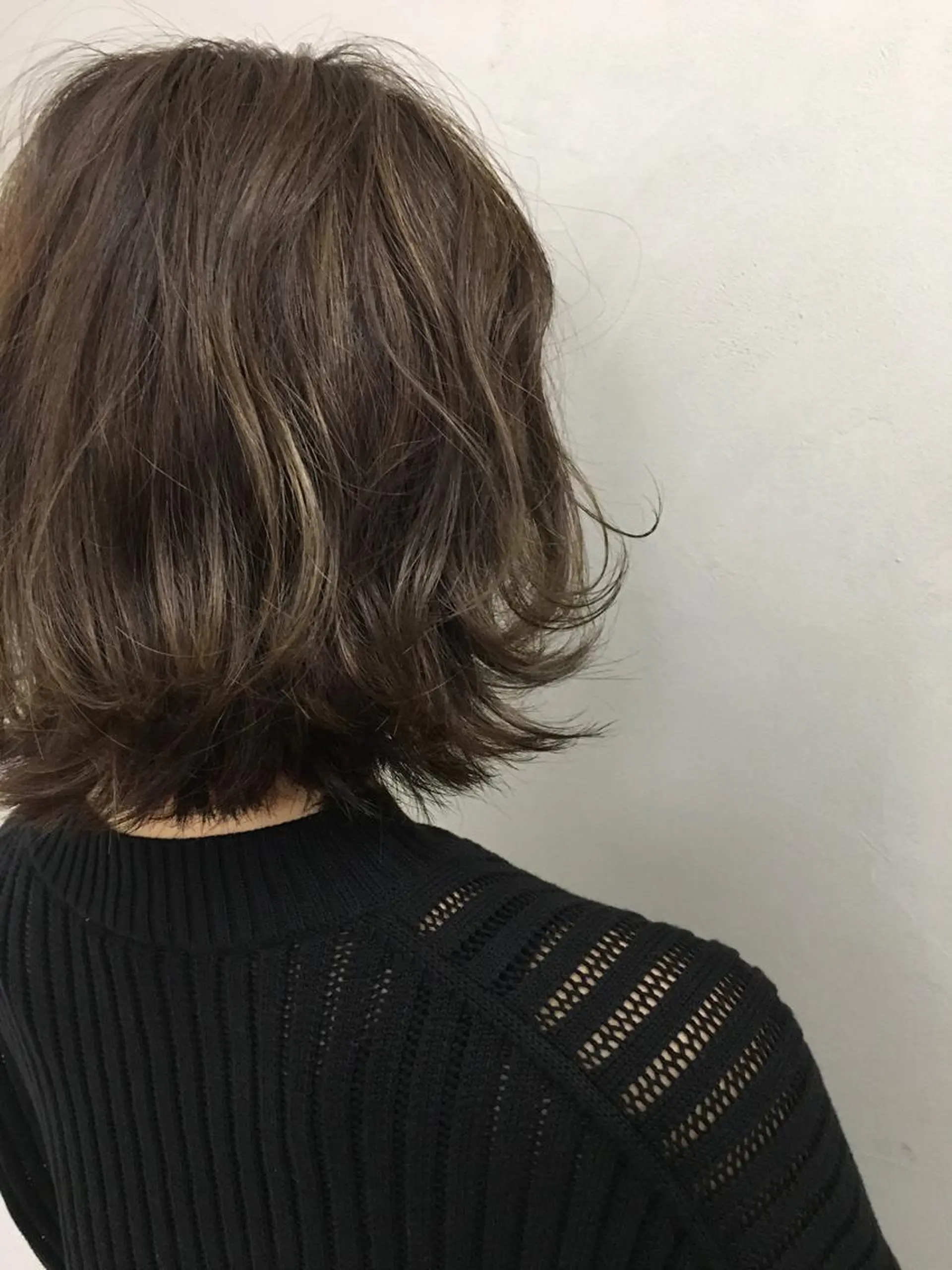 カラー ハイライトカラー 代表　土屋ヒロユキ ショートカットのヘアスタイル