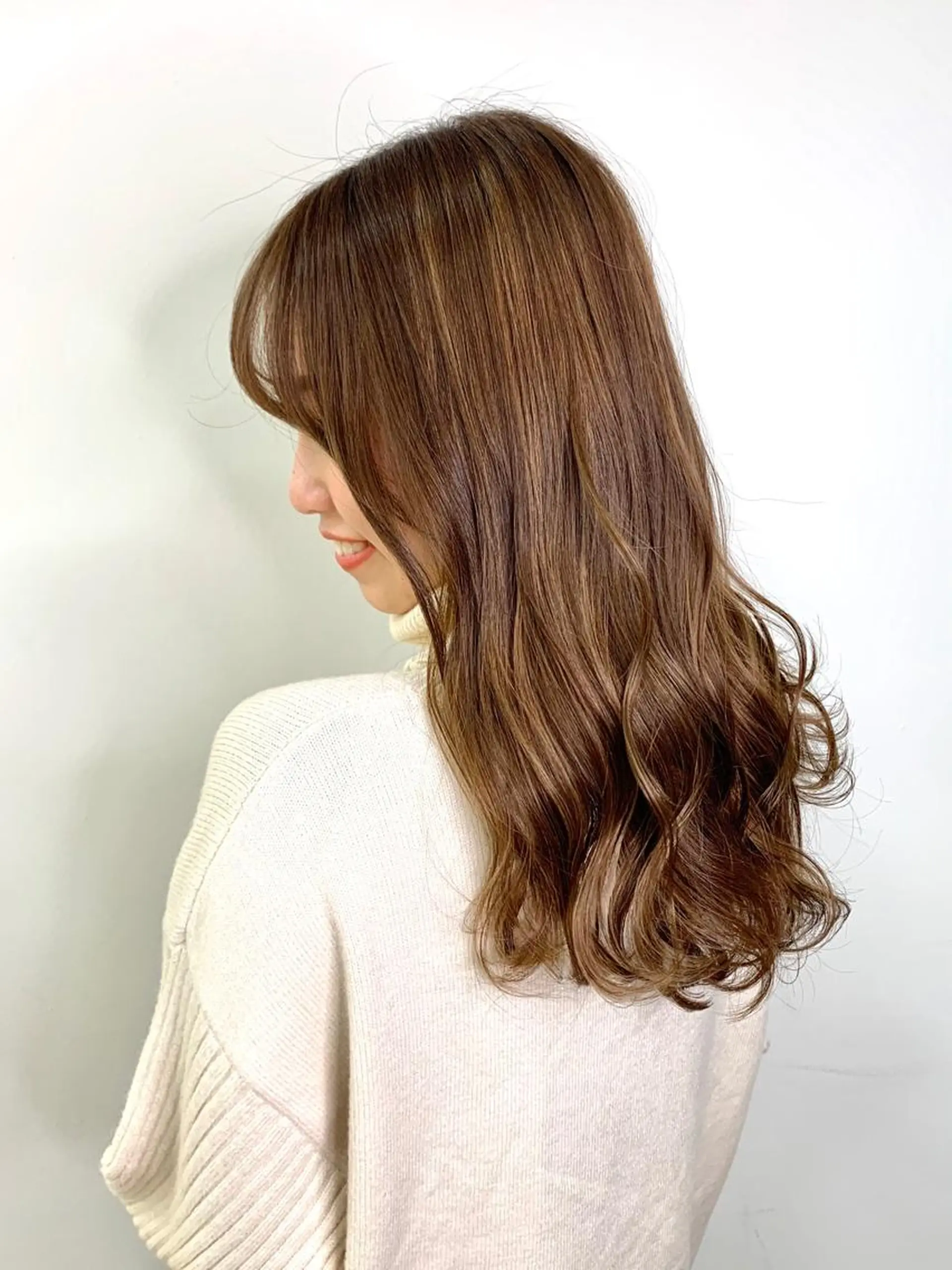 セミロング カラー ハイライトカラー ハイライト ヘアカラー トリートメント 農添 杏のヘアスタイル