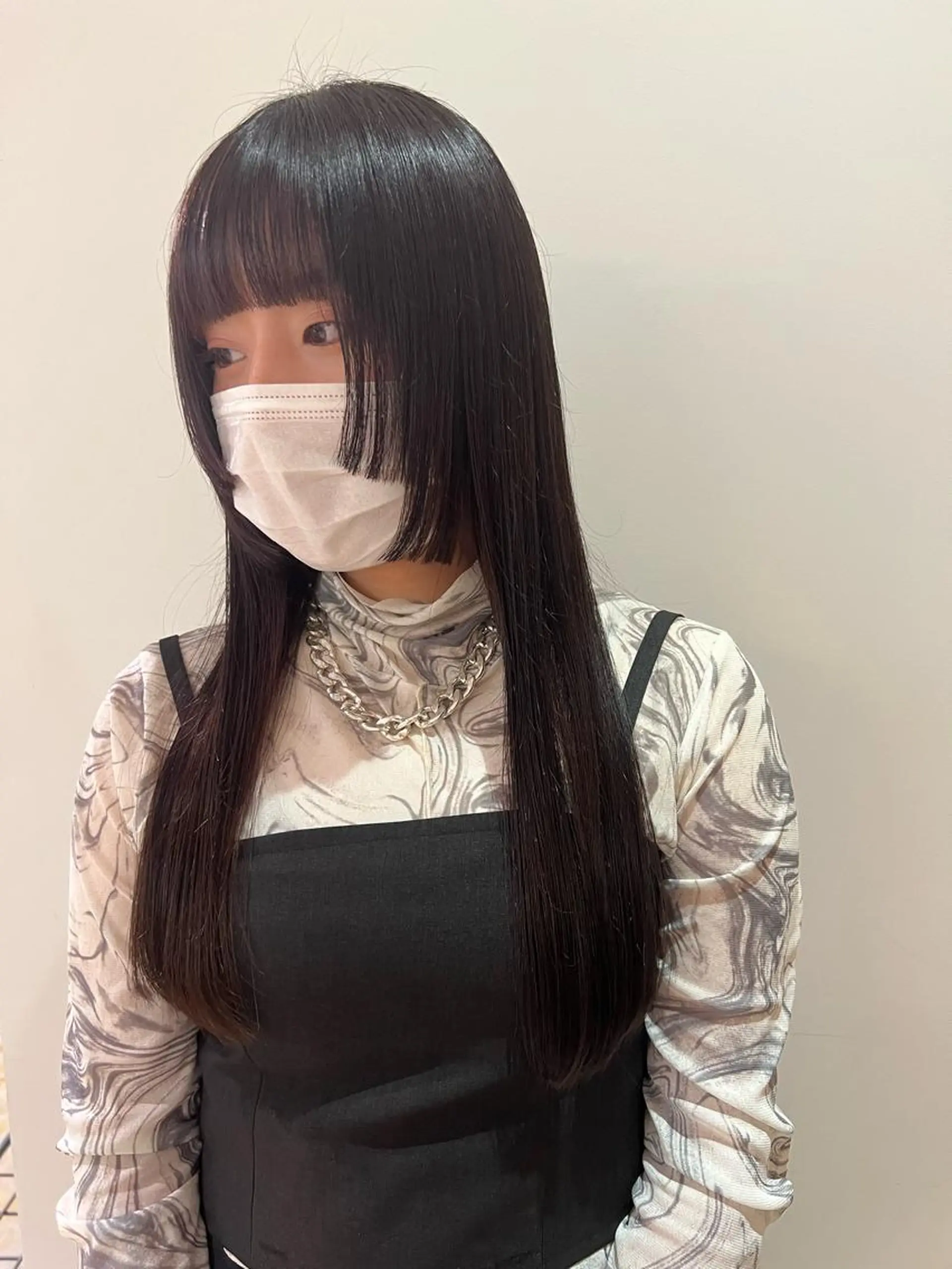 ロング カラー 顔まわりレイヤー レイヤーカット ワイドバング カット MARU レイヤー/パーマのヘアスタイル