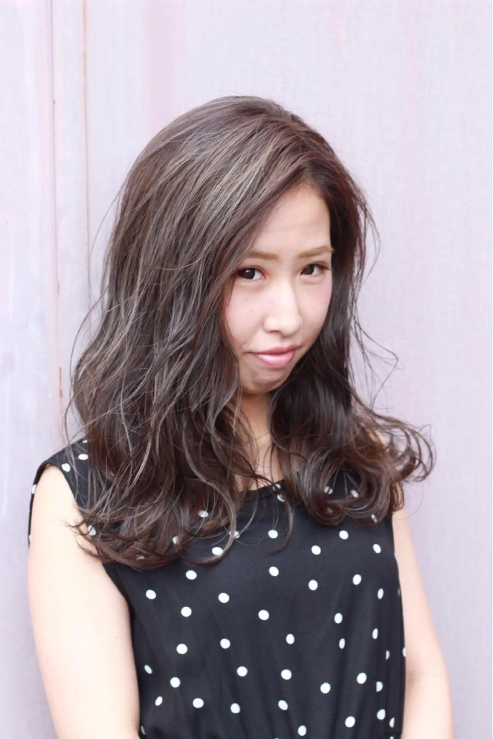 ロング カラー グレージュ ハイライトカラー ハイライト ヘアカラー Viage （ビアージュ）のヘアスタイル