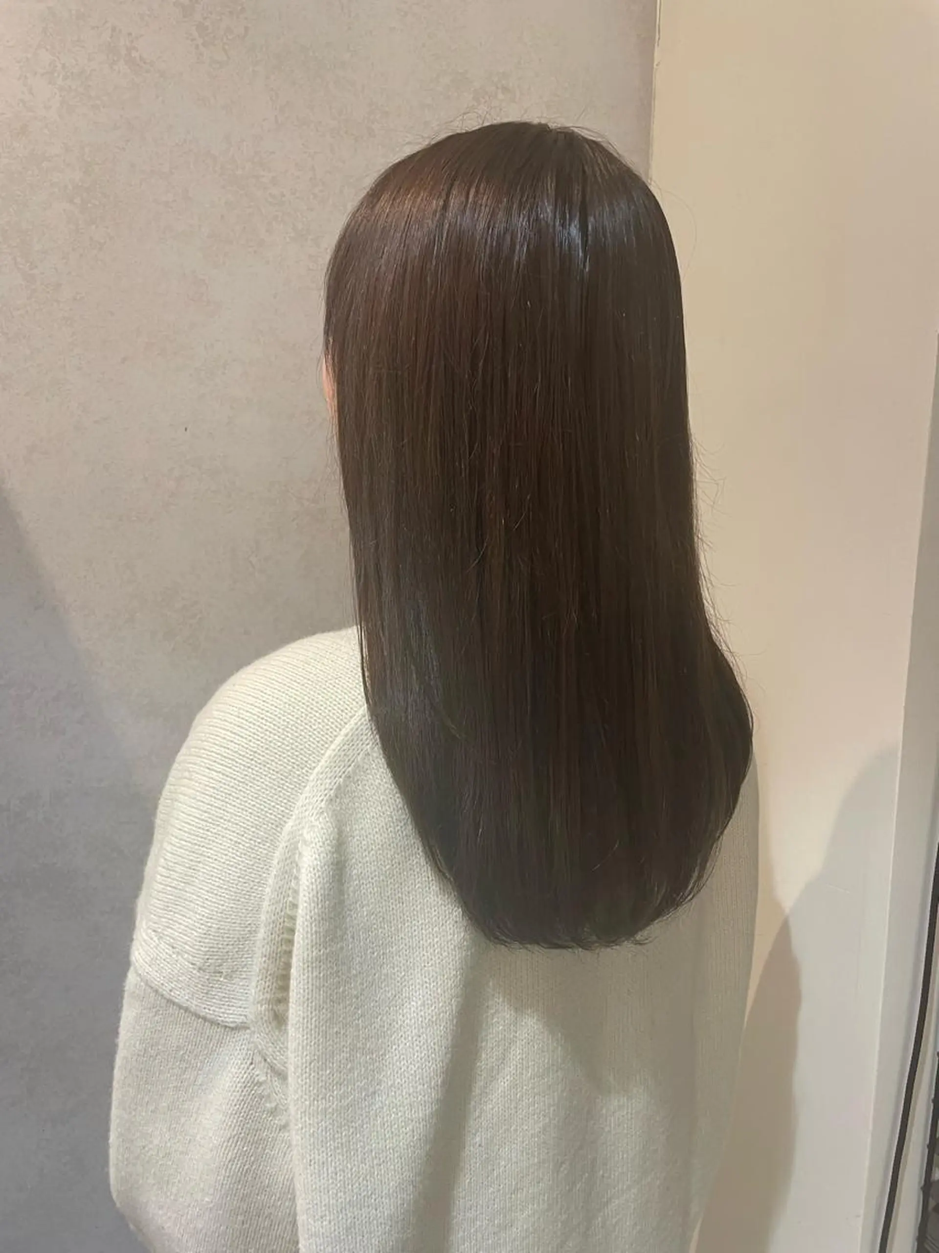 セミロング 小川 夏生のヘアスタイル