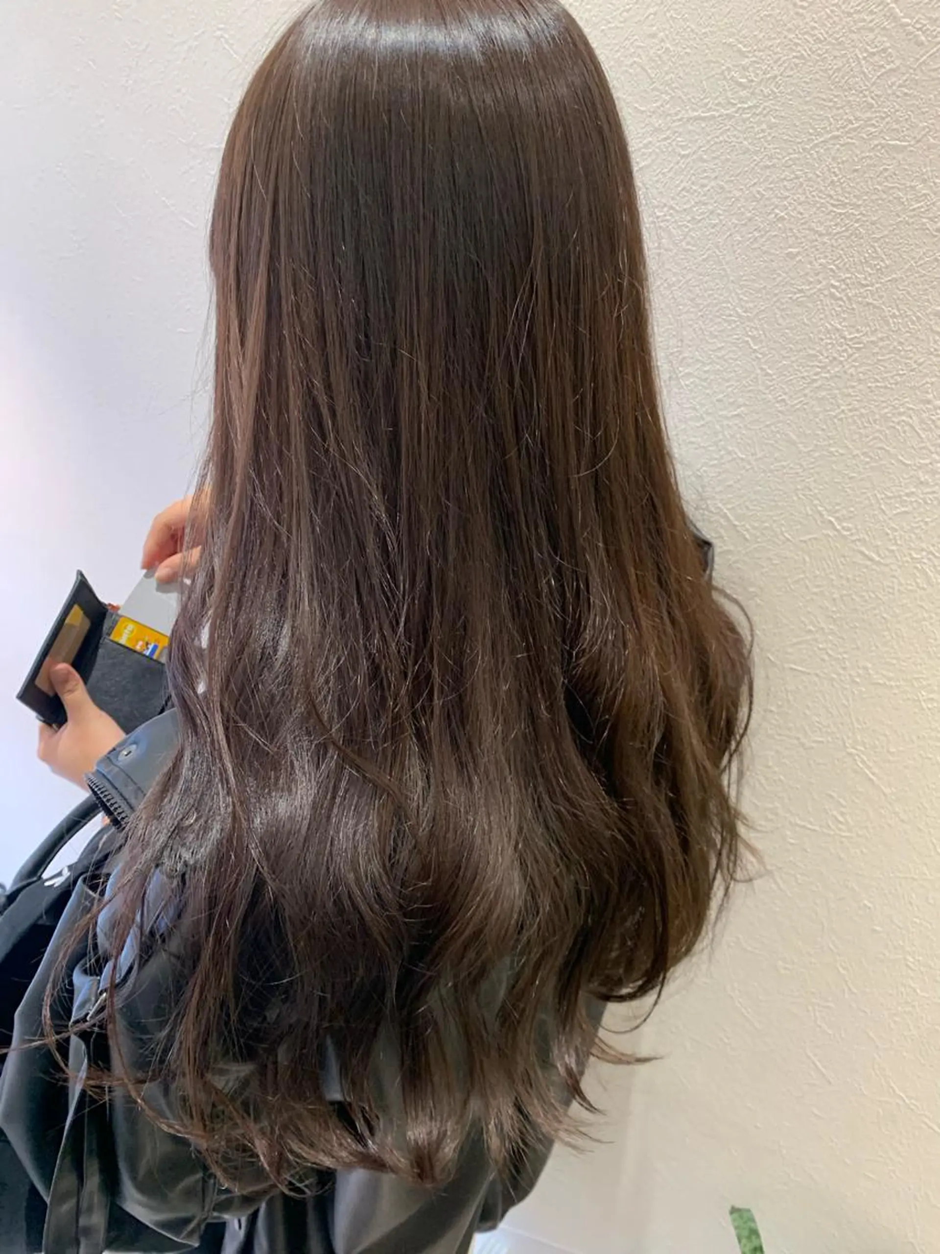 ロング カラー ブリーチ ショコラグレージュ グレージュ ブリーチなしカラー hub hair レイヤー/透明感のヘアスタイル