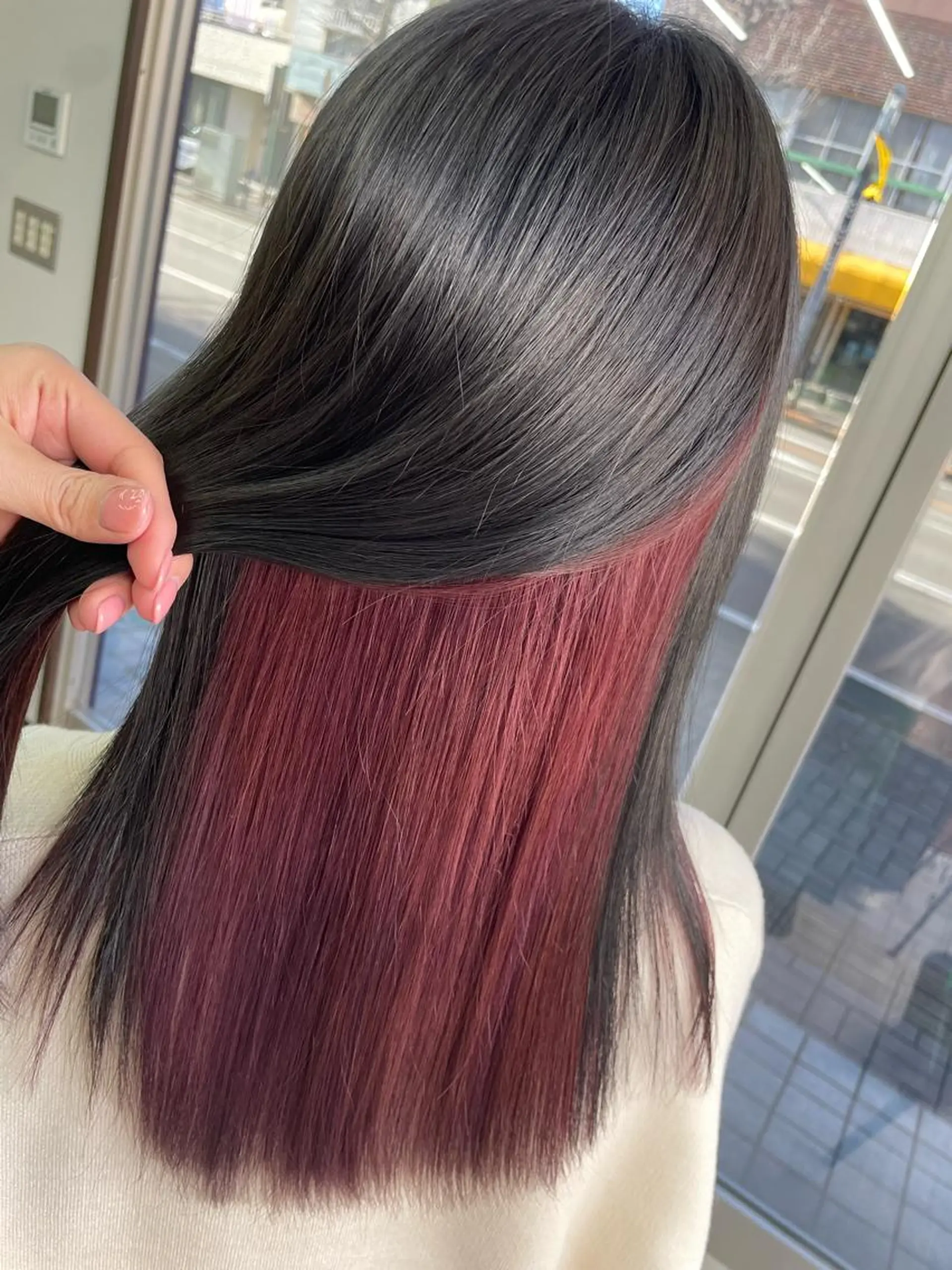 カラー オノ アカネのヘアスタイル